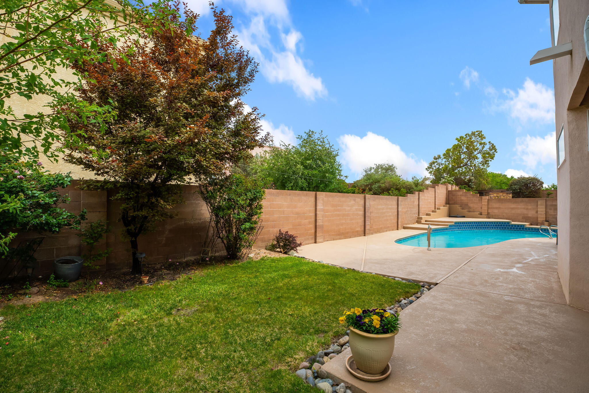 8608 Tierra Alegre Drive NE