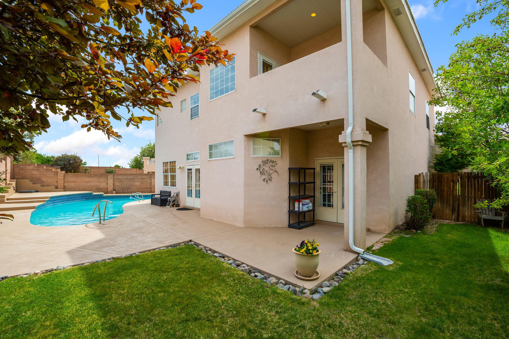 8608 Tierra Alegre Drive NE