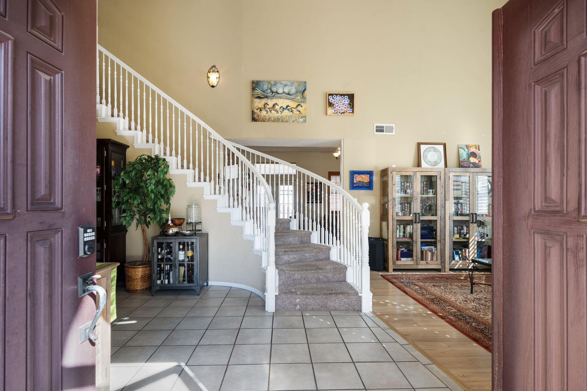 8608 Tierra Alegre Drive NE