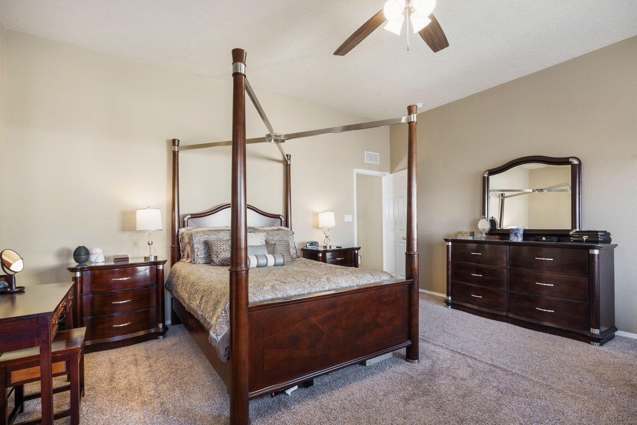 8608 Tierra Alegre Drive NE