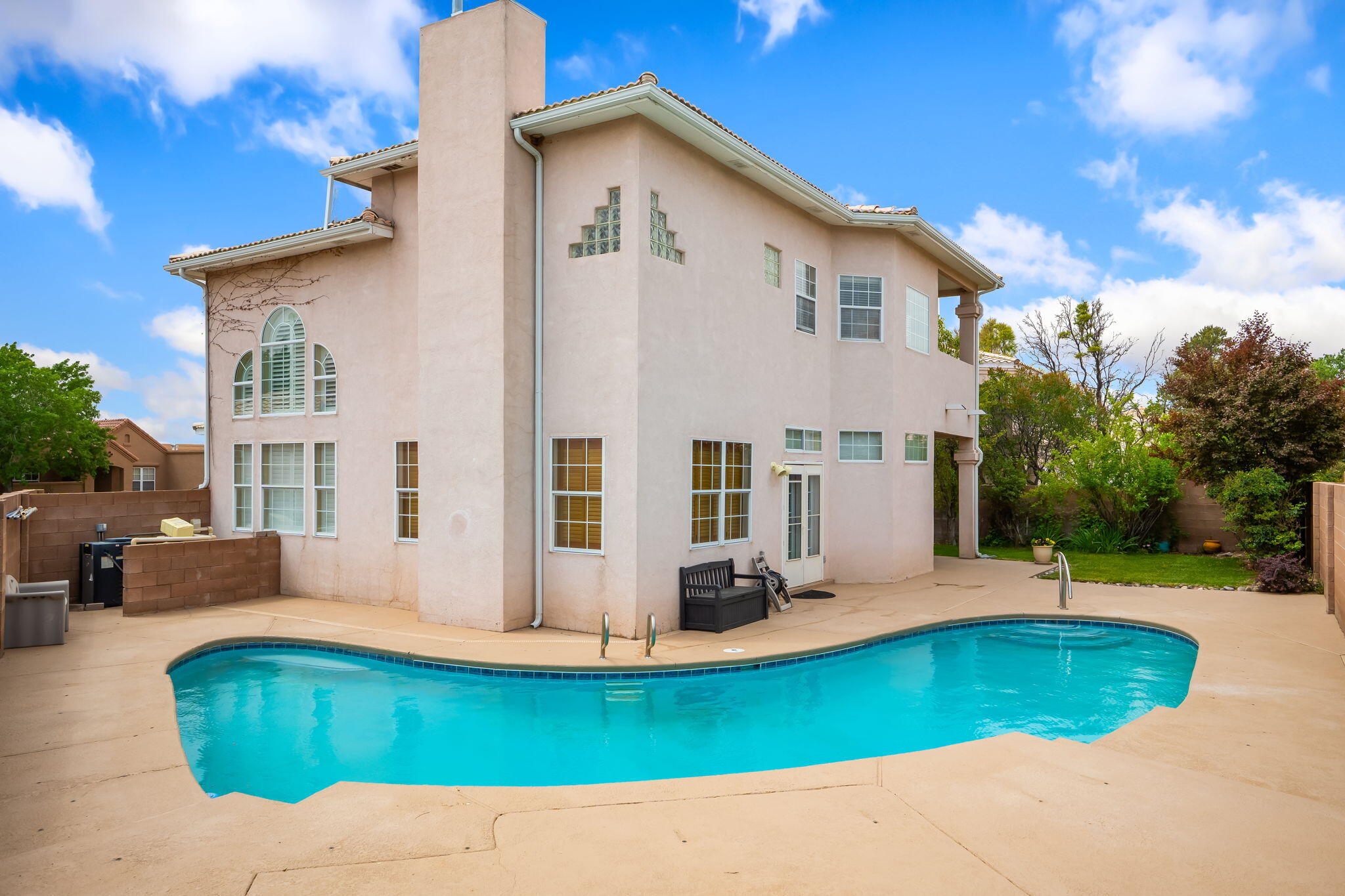 8608 Tierra Alegre Drive NE