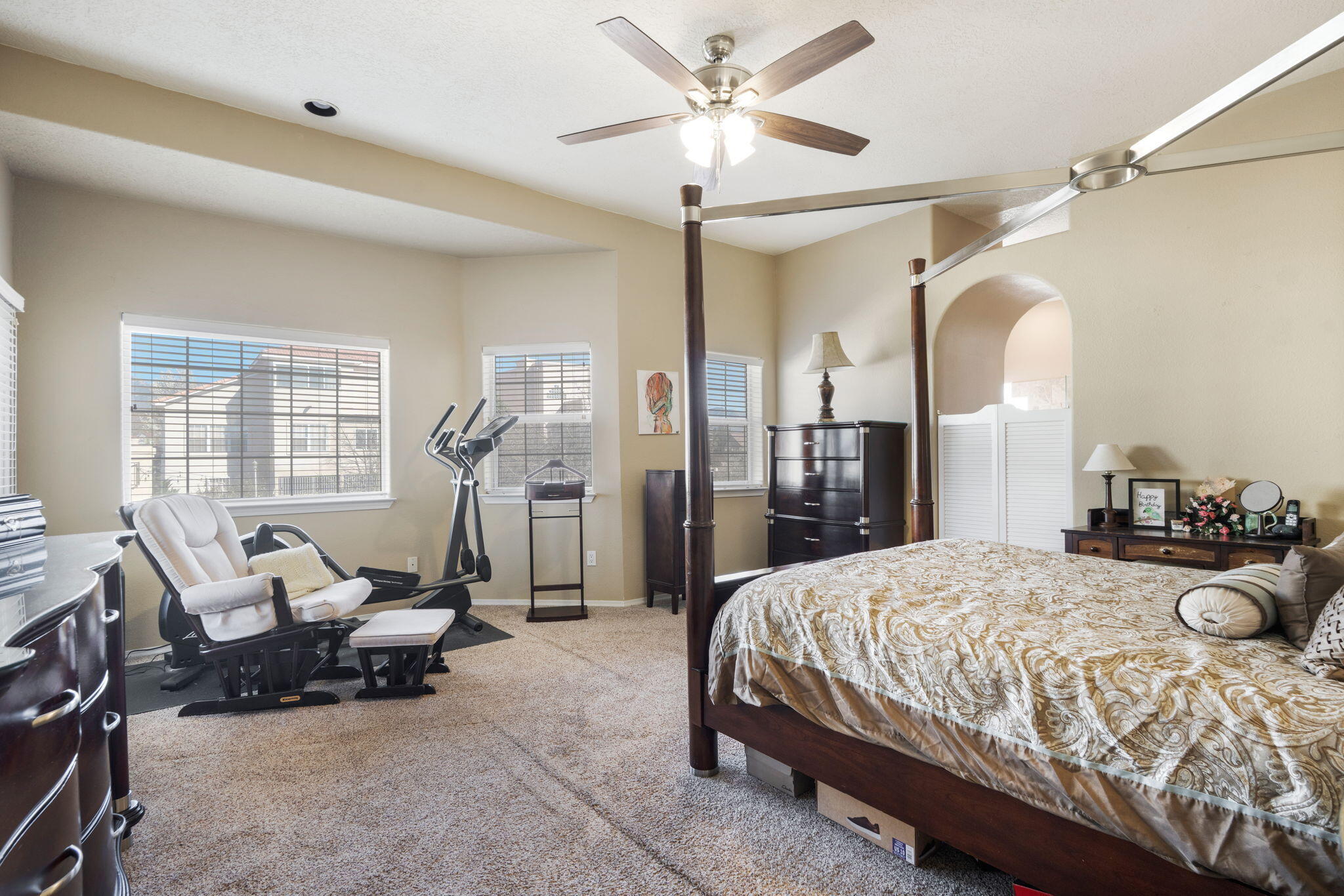 8608 Tierra Alegre Drive NE