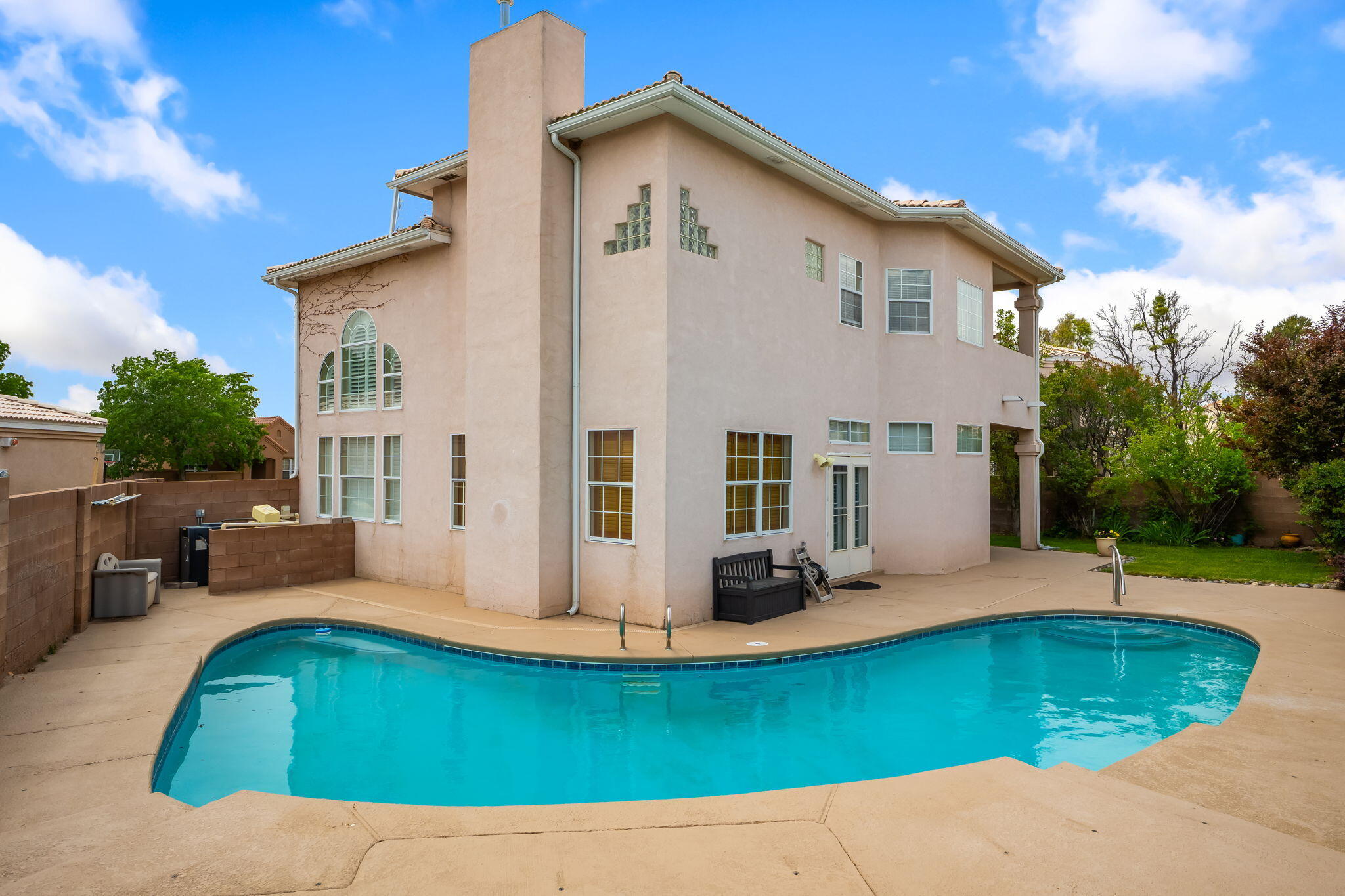 8608 Tierra Alegre Drive NE