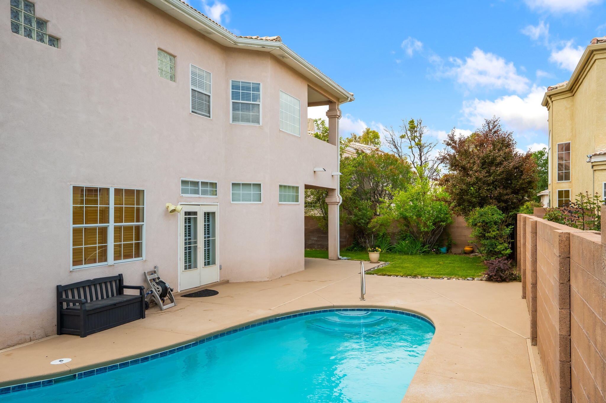 8608 Tierra Alegre Drive NE