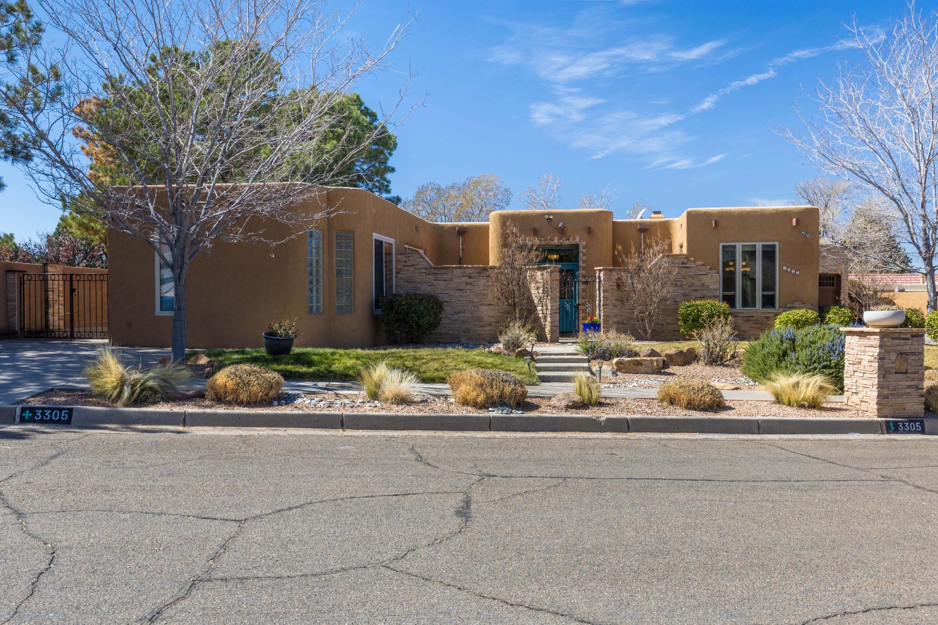 3305 Ocotillo Court NE