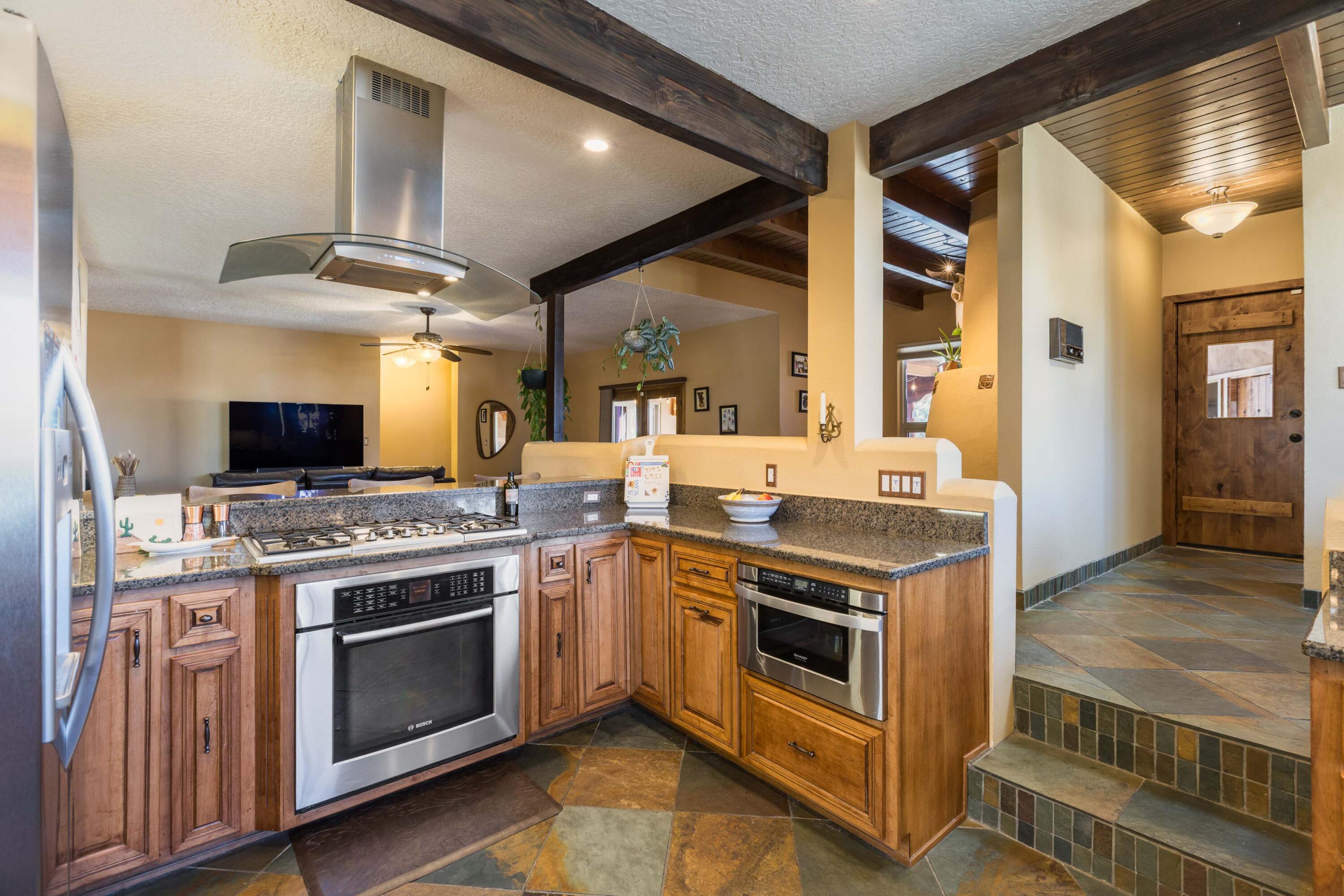 3305 Ocotillo Court NE