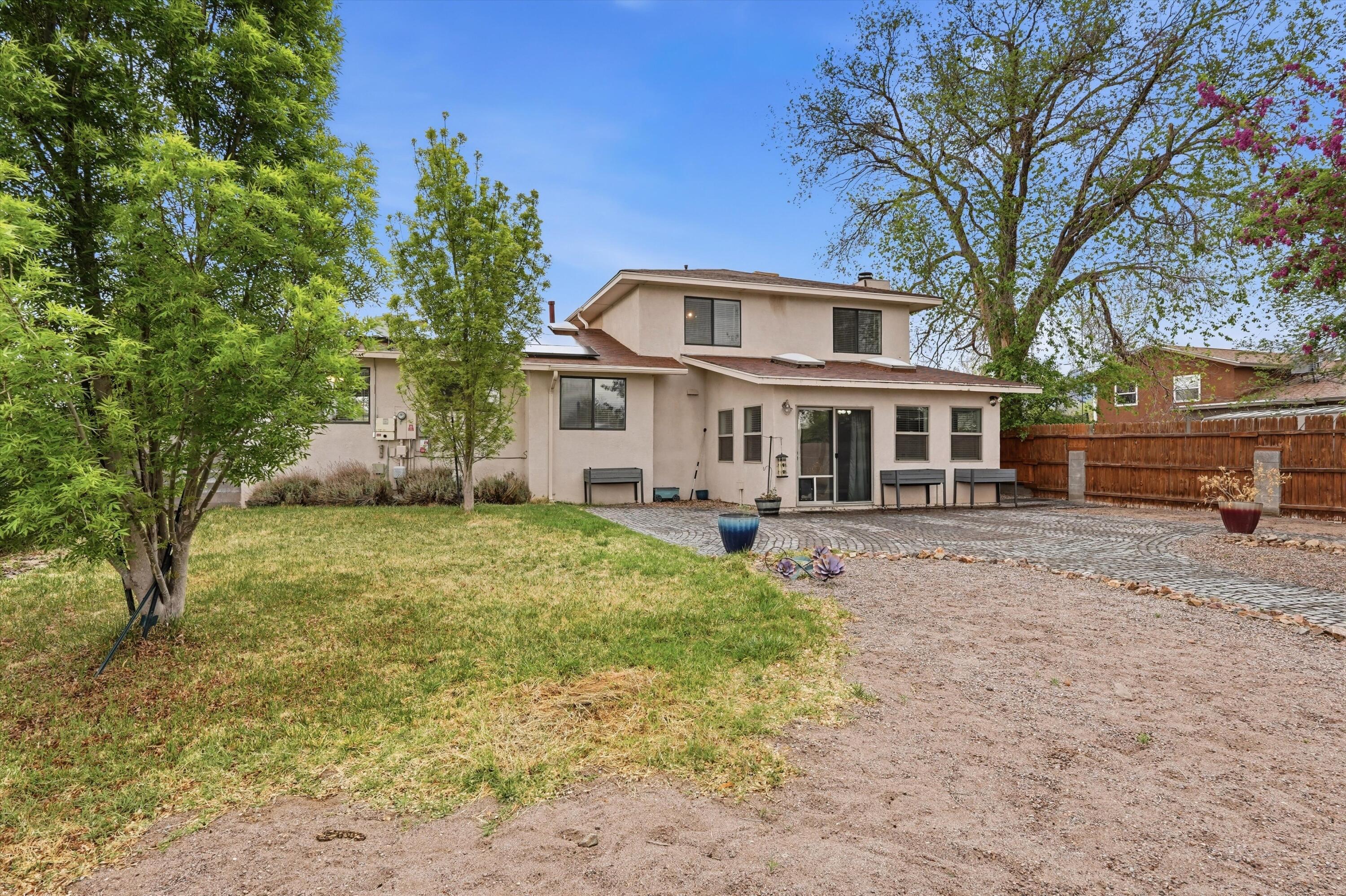 7819 Pioneer Trail NE