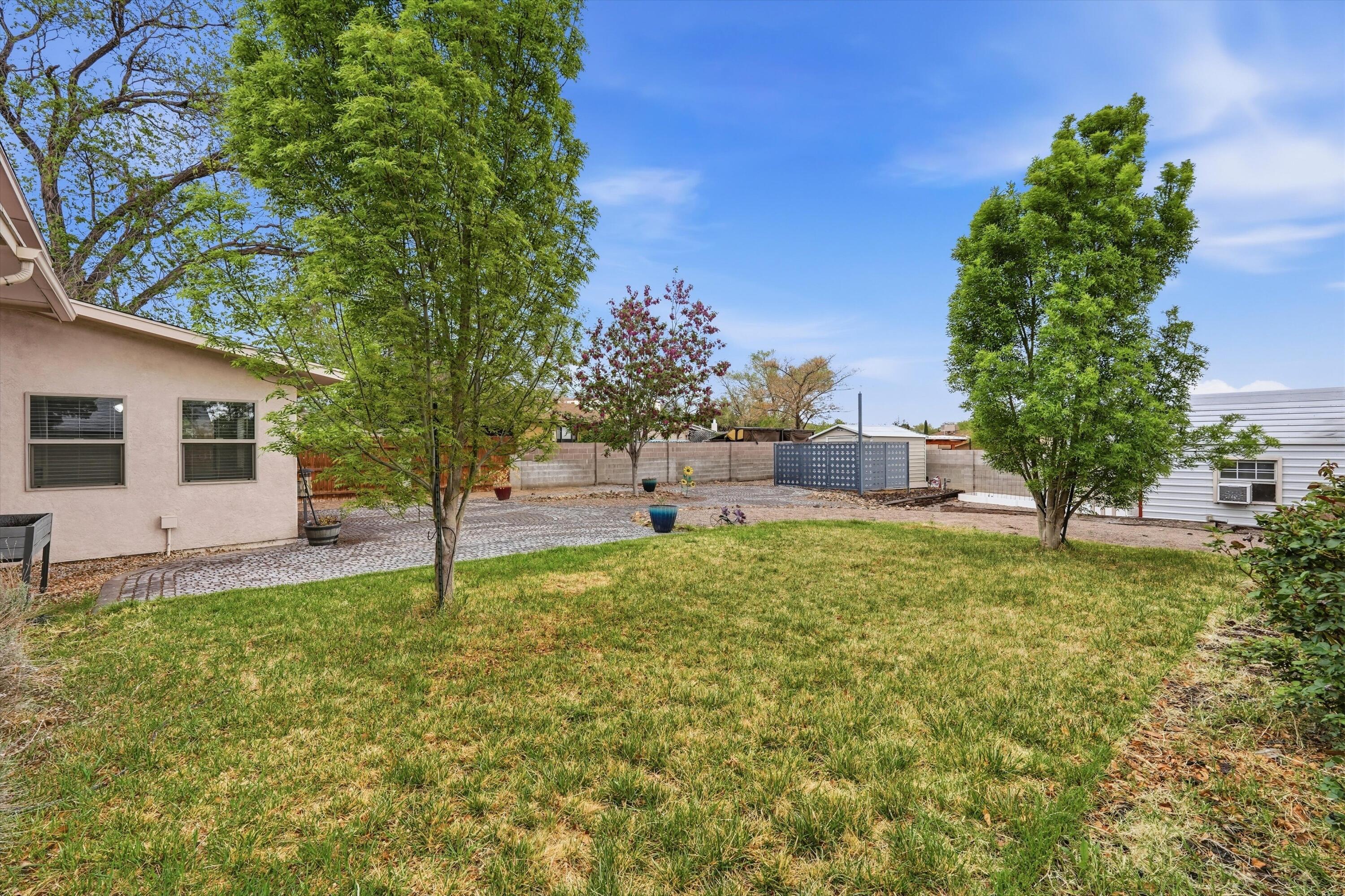 7819 Pioneer Trail NE
