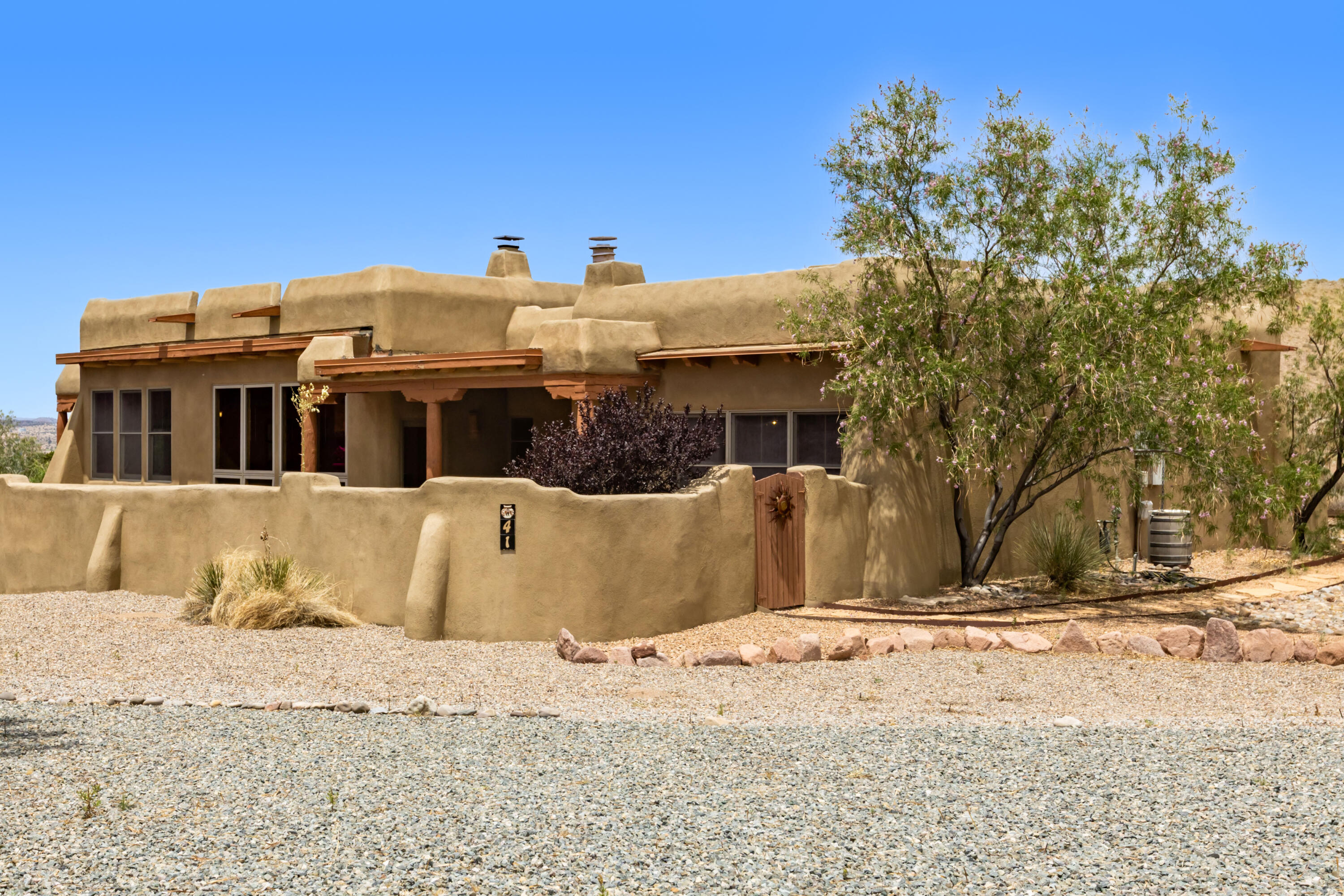 41 Santa Ana Loop