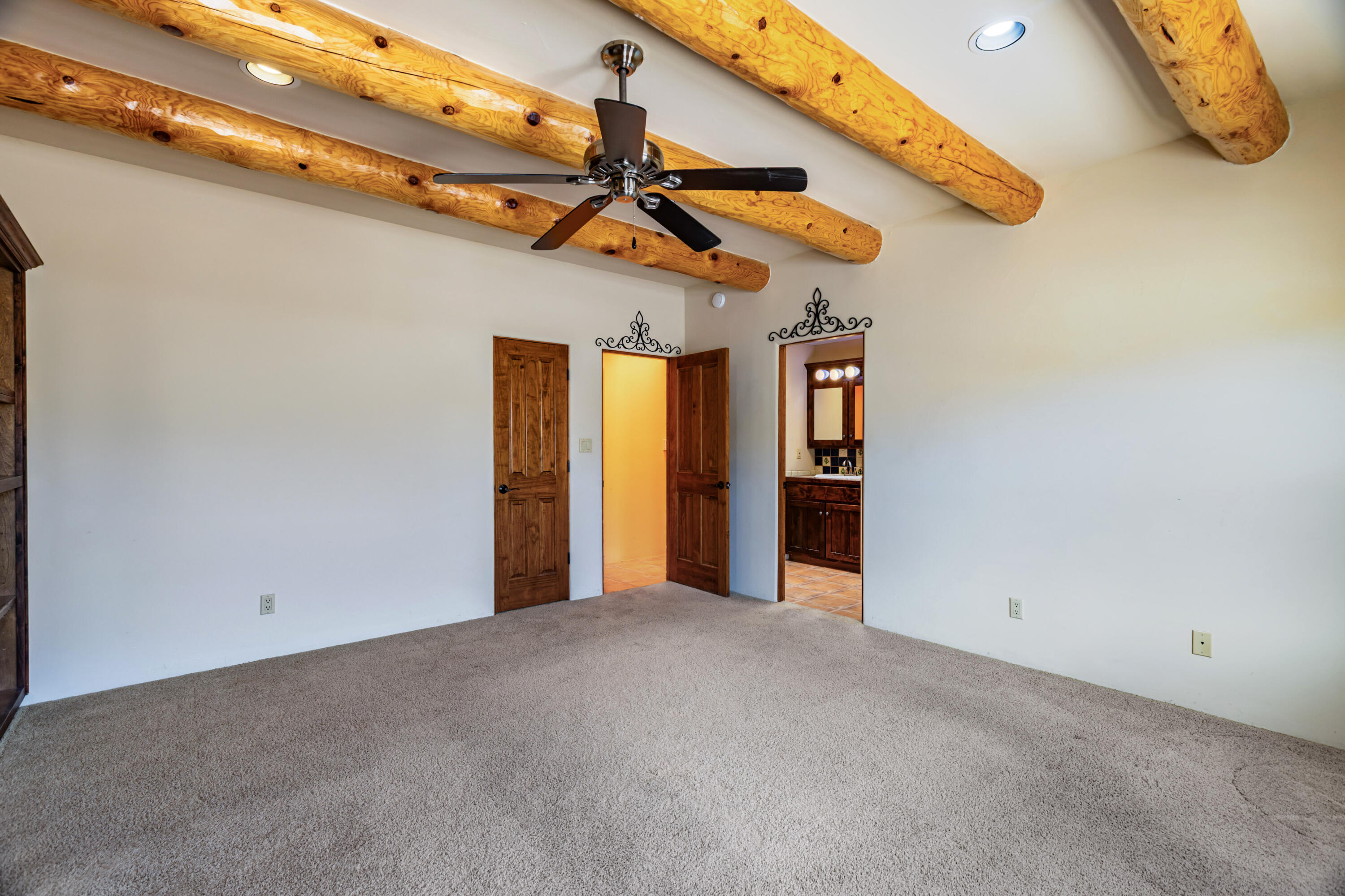 41 Santa Ana Loop