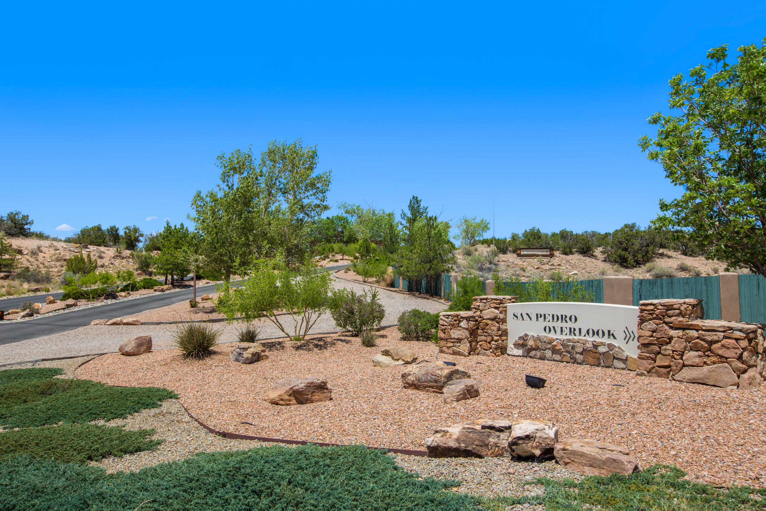 17 Turquoise Drive