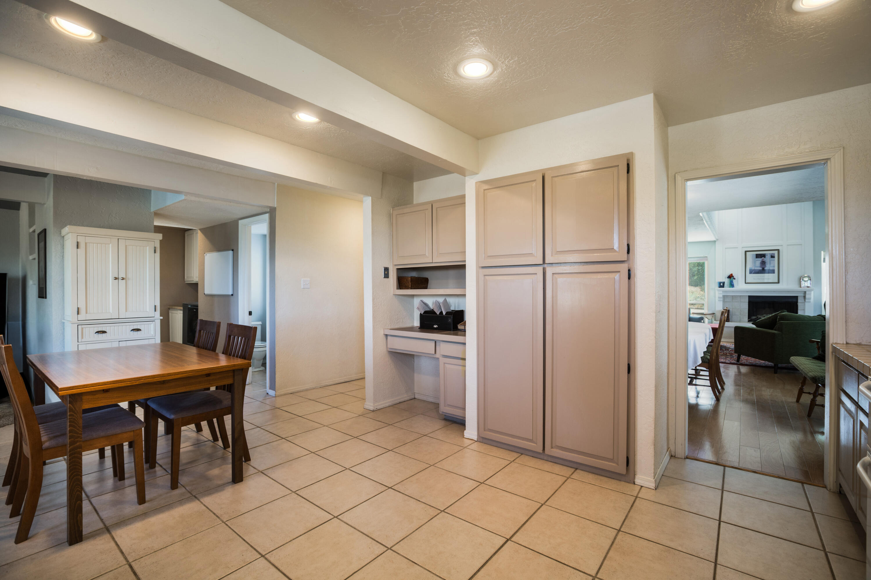 4421 Hidden Valley Court NE