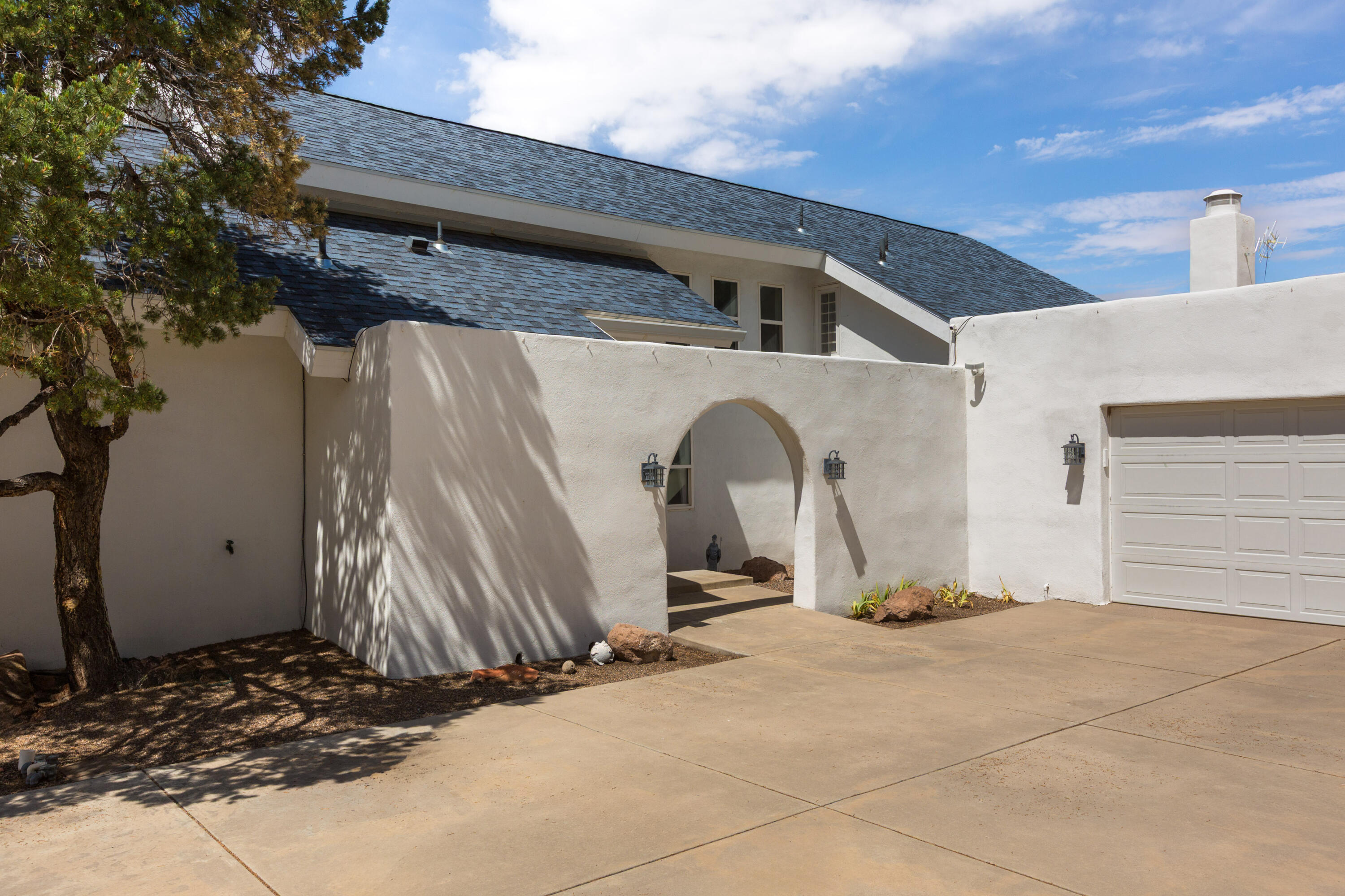 4421 Hidden Valley Court NE