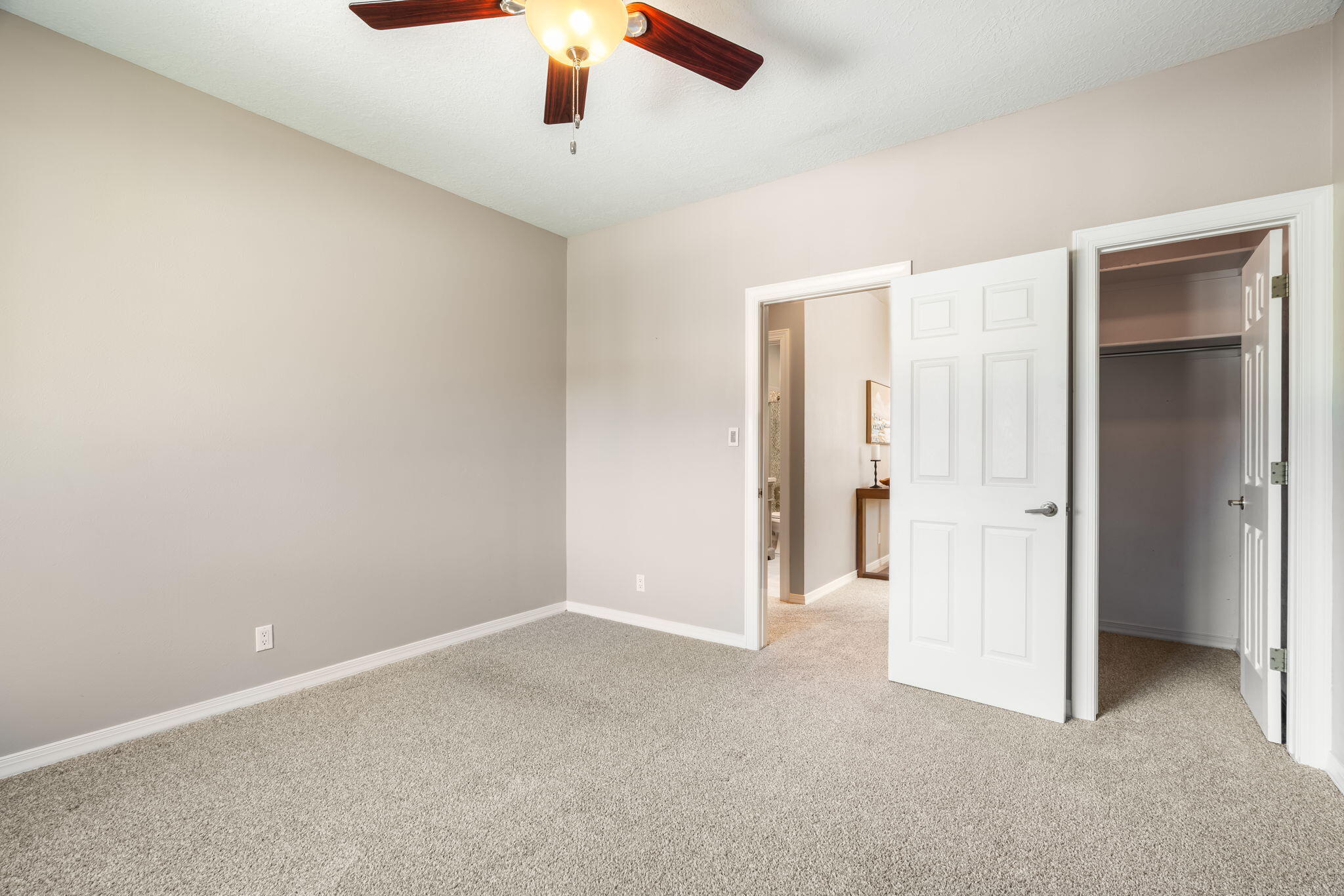 11408 Fairington Way NE