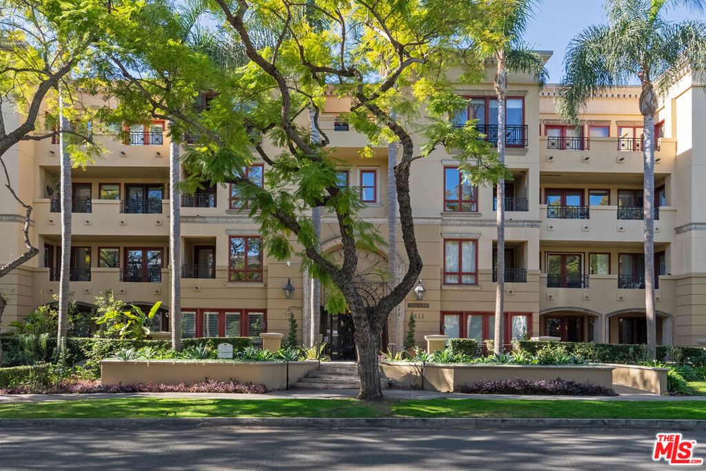 411 N Oakhurst Drive 210