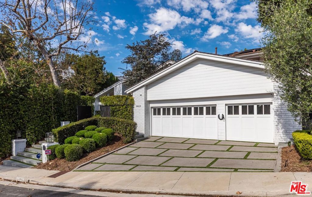 9823 Cardigan Place