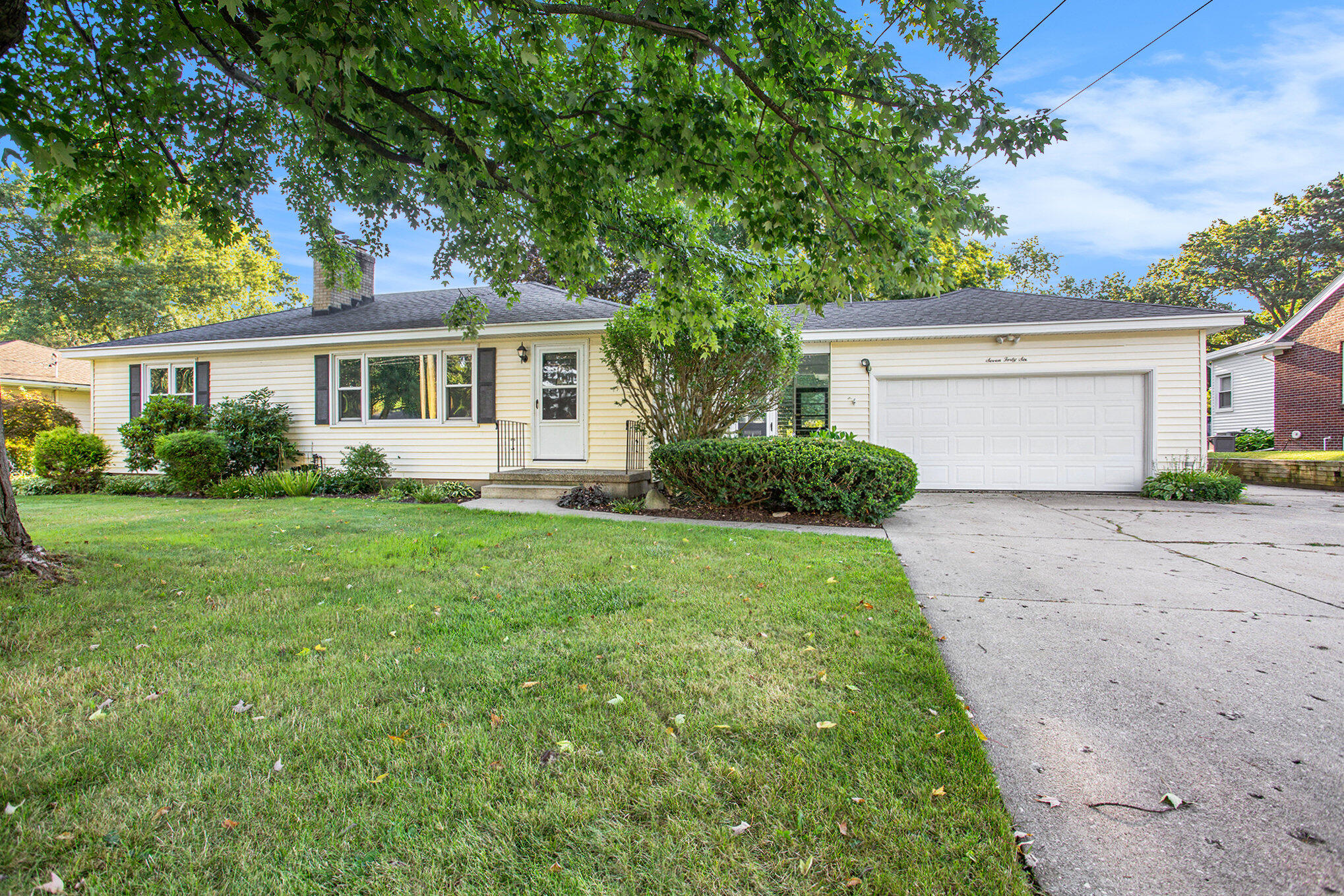 746 Carpenter Avenue NW