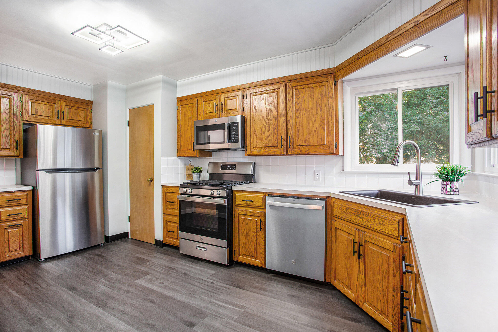 746 Carpenter Avenue NW