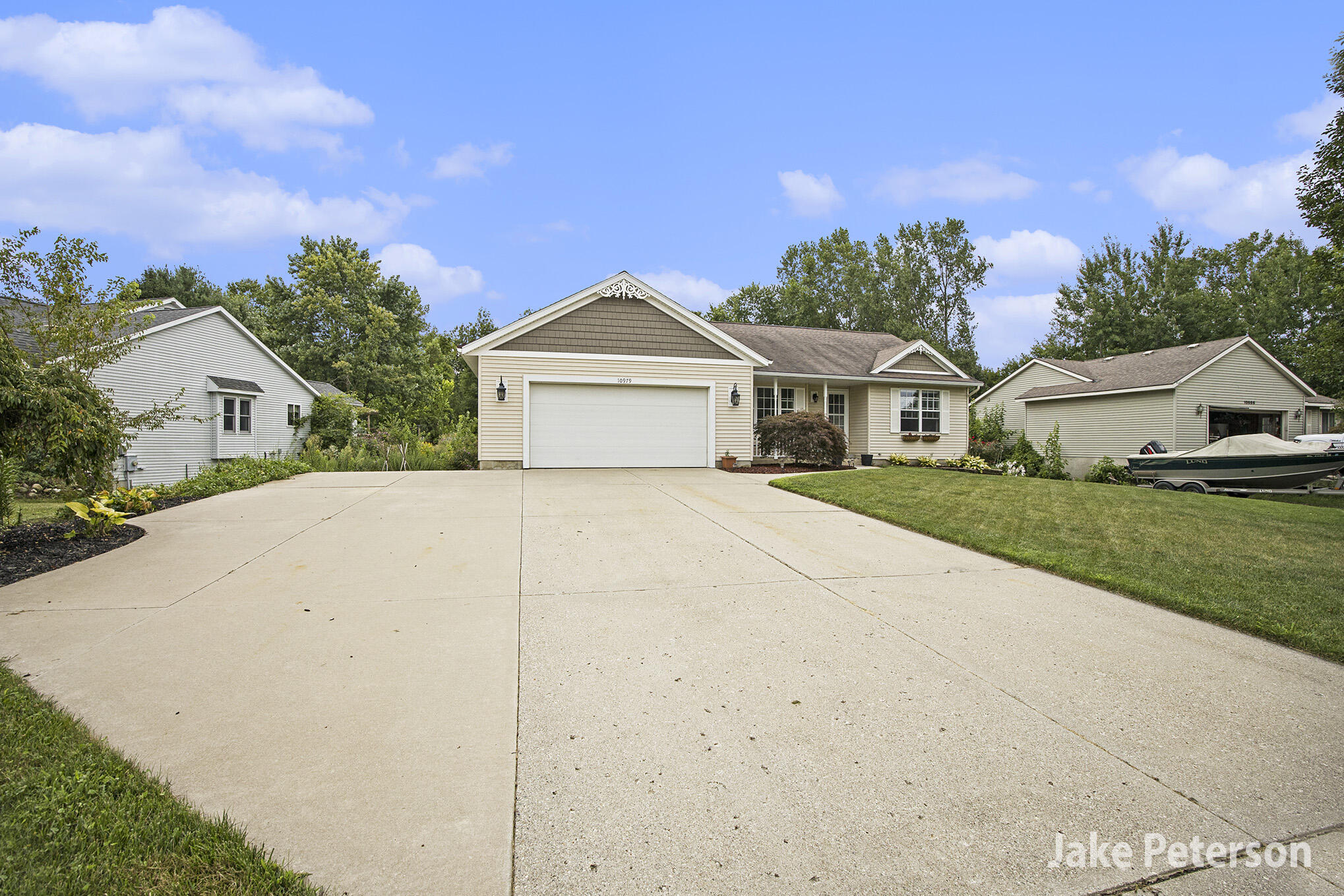 10979 Gayle Lane