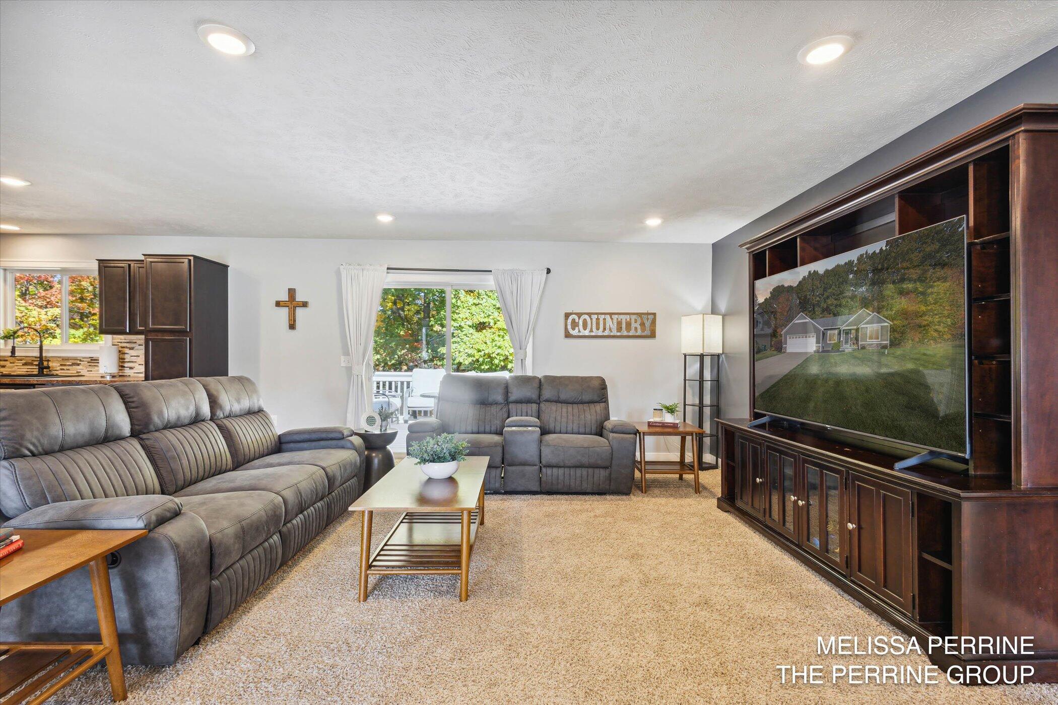 391 Green Ridge Drive SE