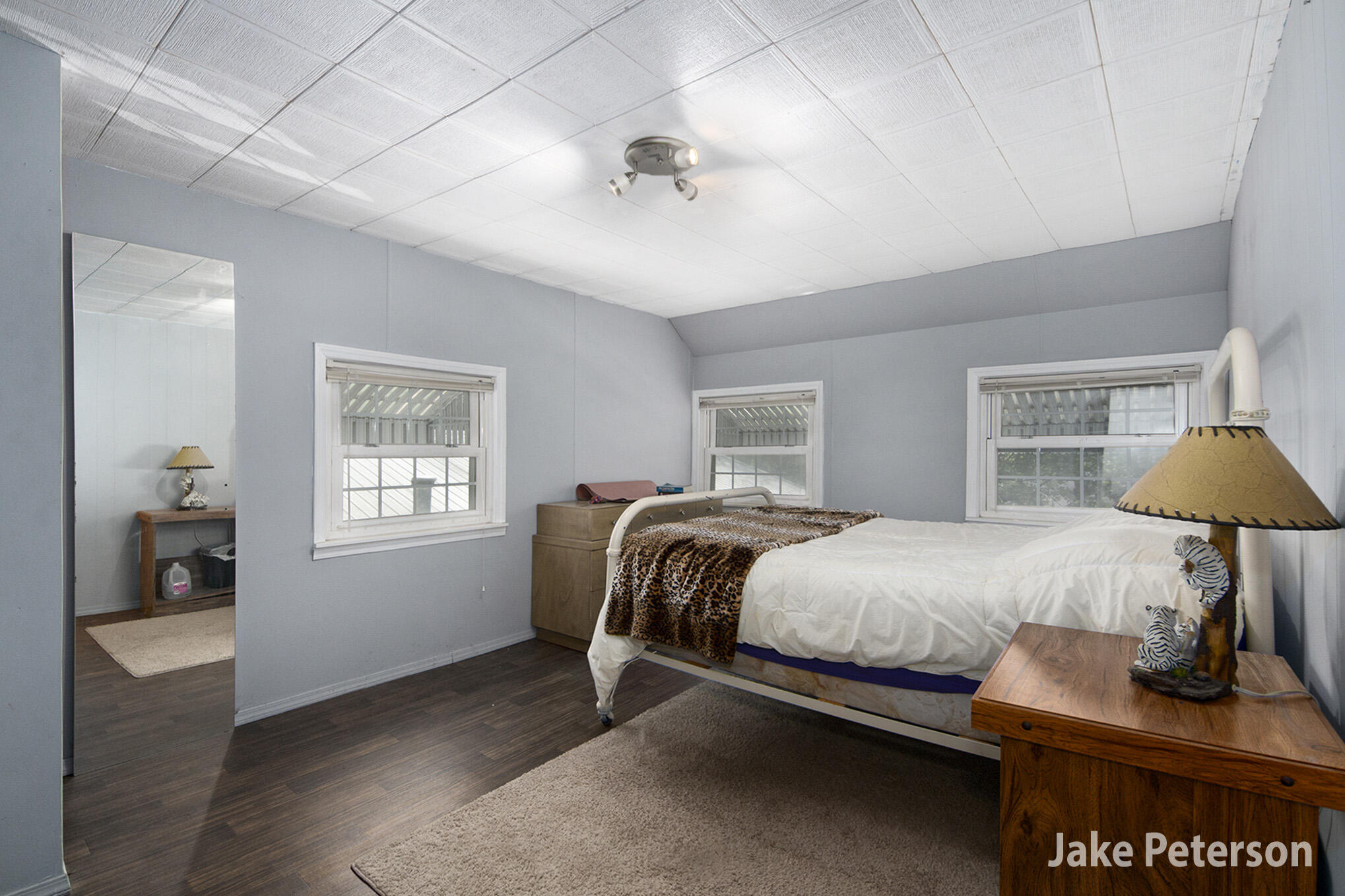 813/ 817 North Avenue