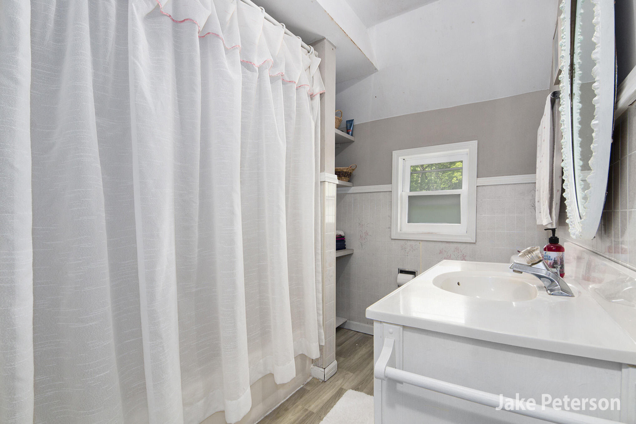 813/ 817 North Avenue