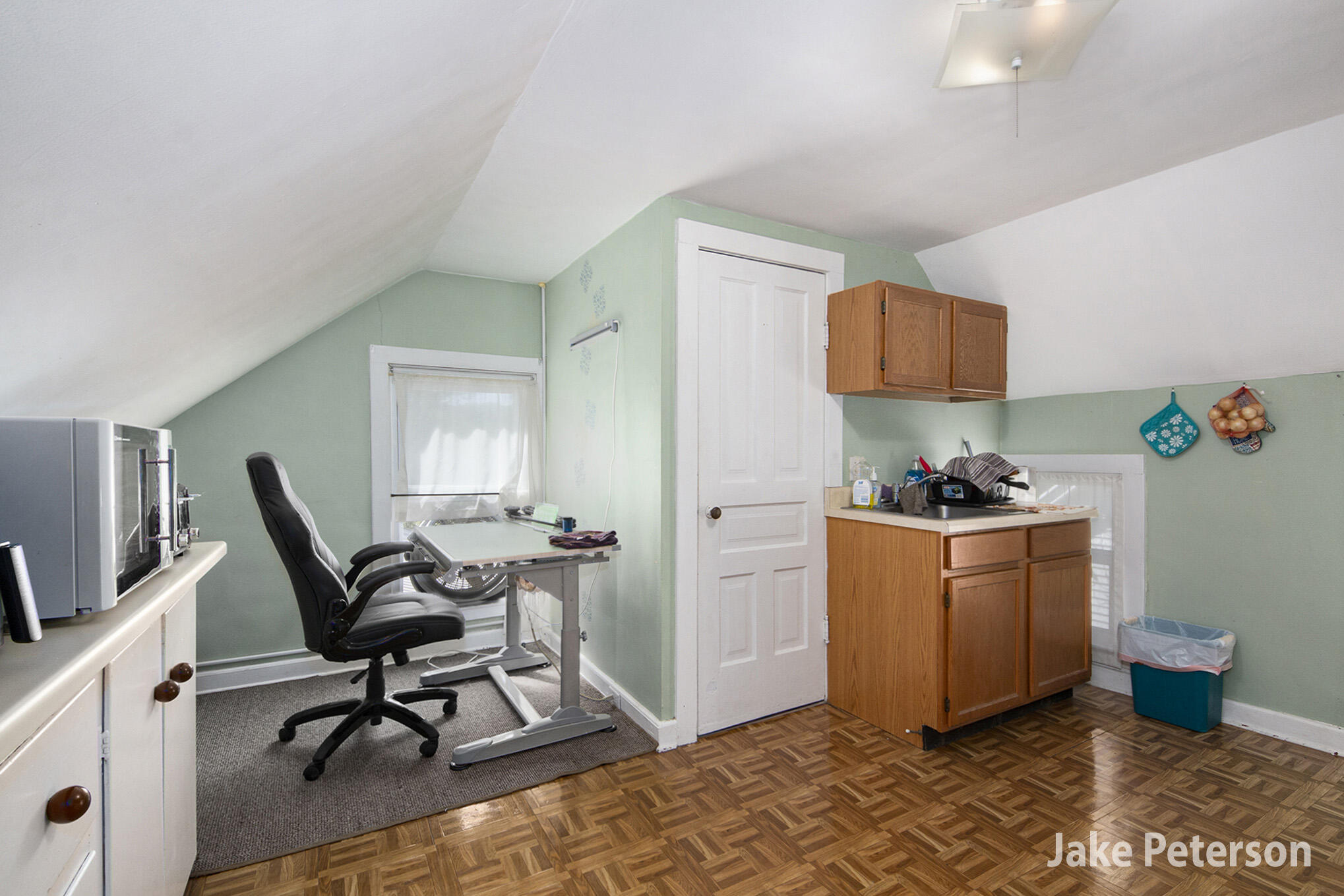 813/ 817 North Avenue