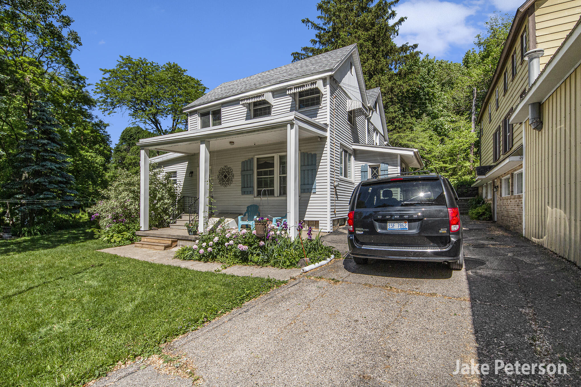 813/ 817 North Avenue