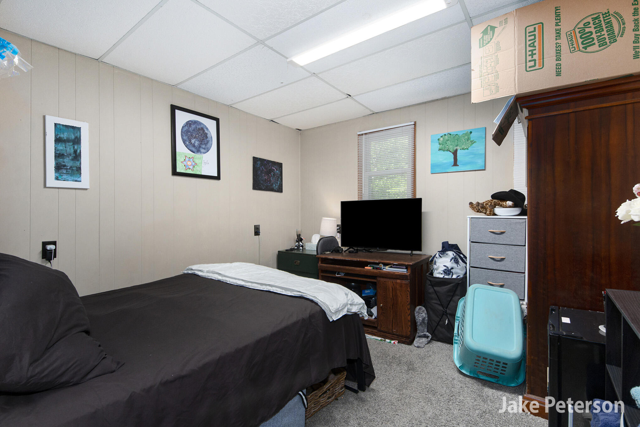 813/ 817 North Avenue