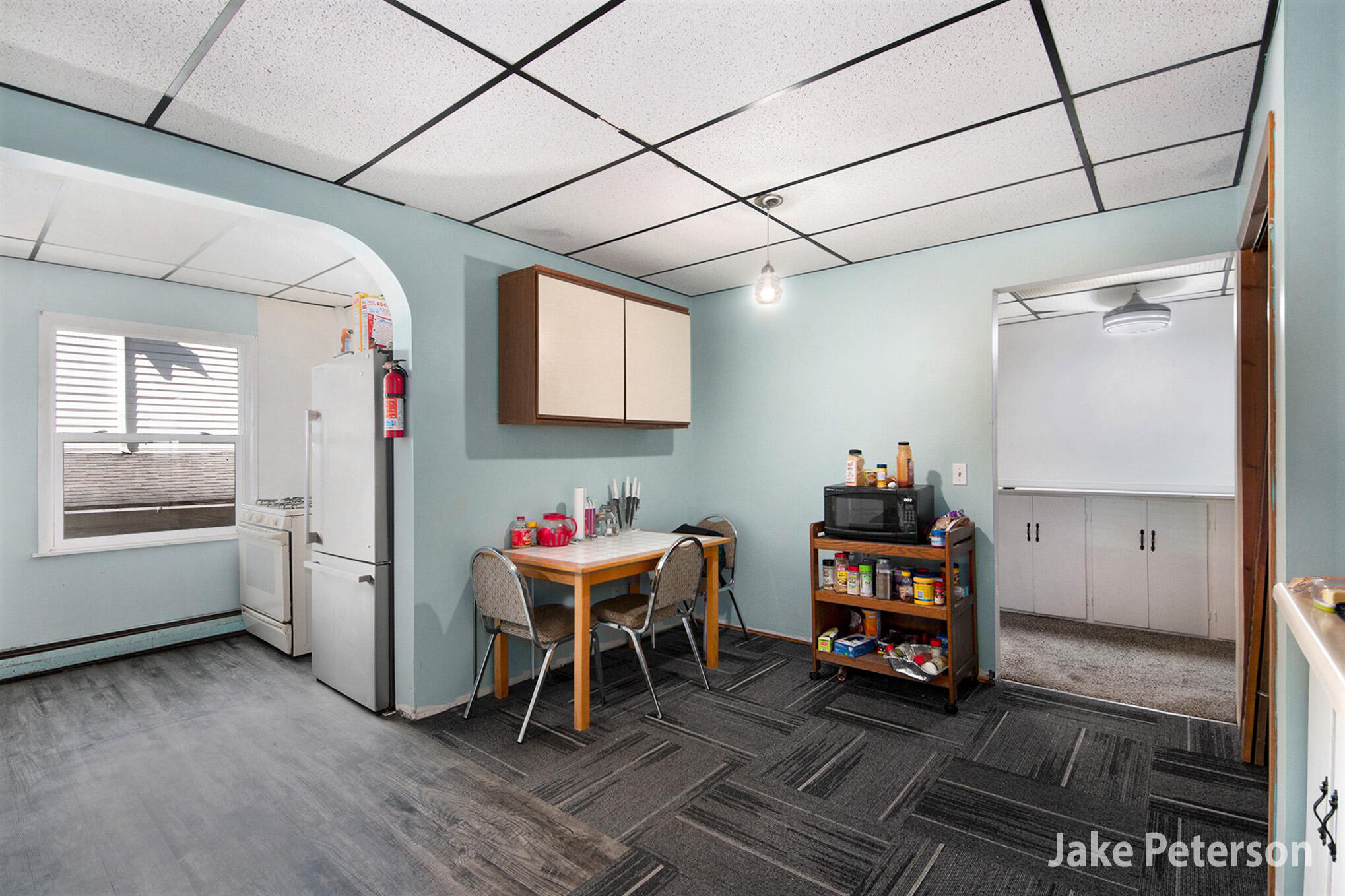 813/ 817 North Avenue