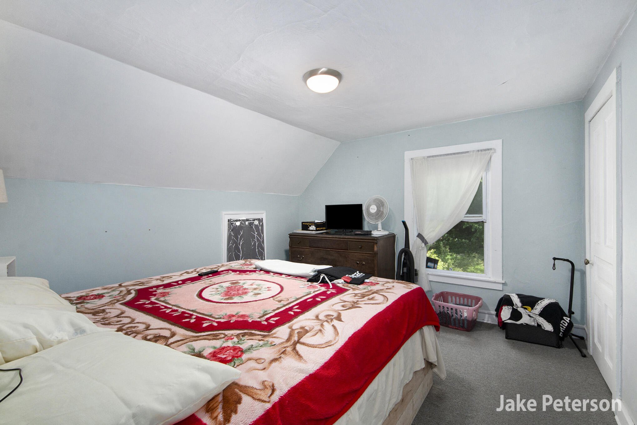 813/ 817 North Avenue