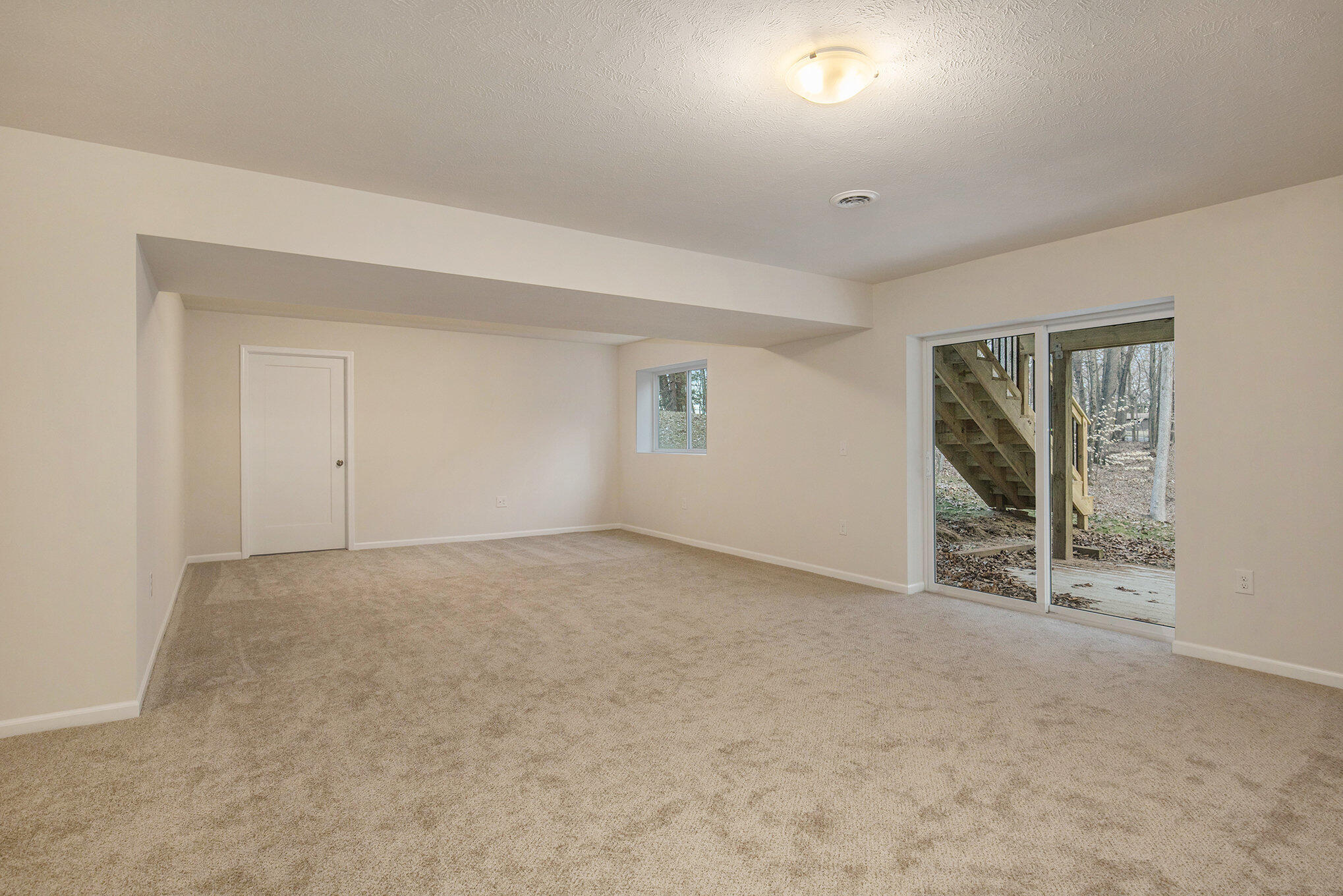 13541 16 Mile Road NE
