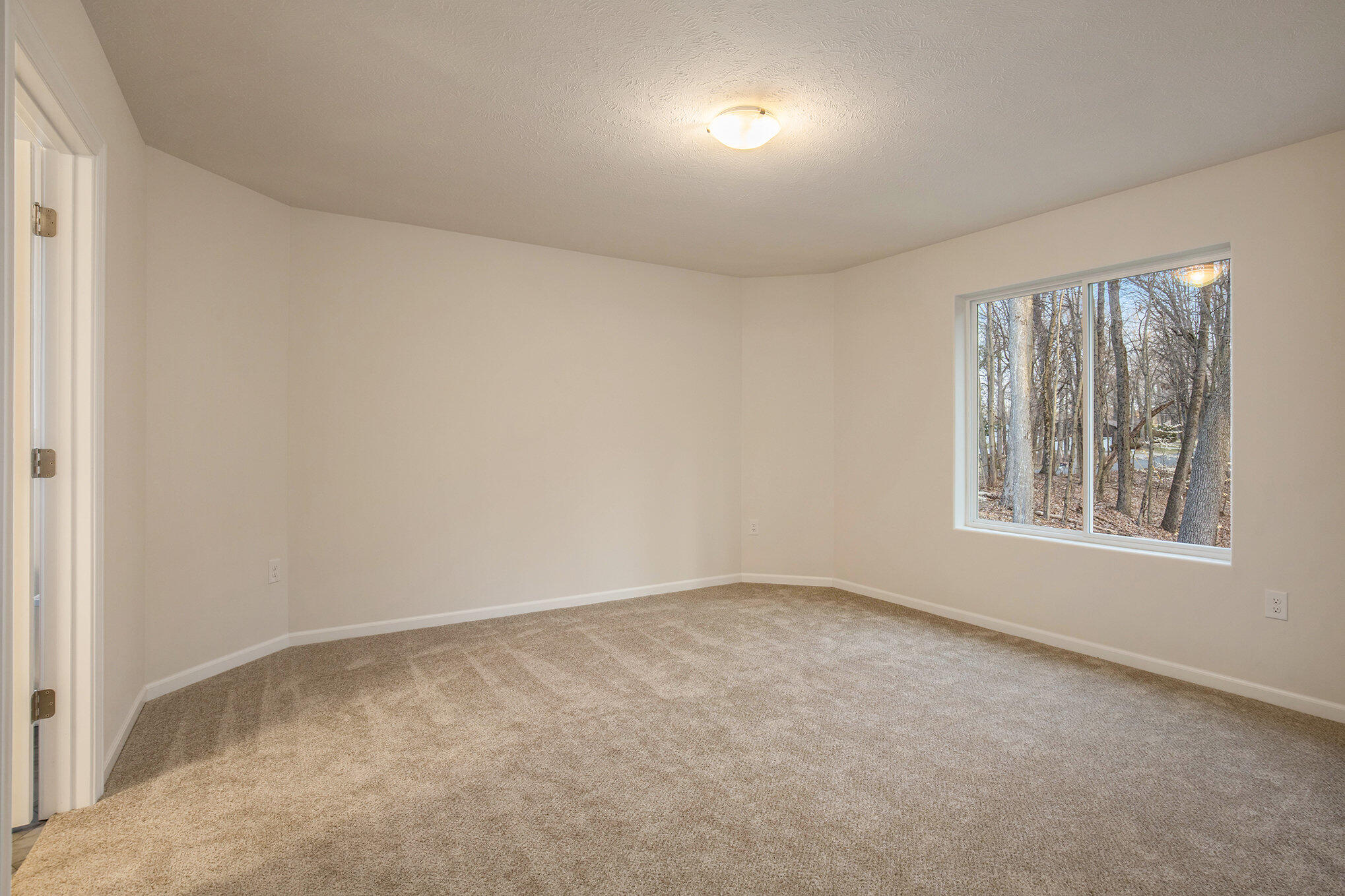 13541 16 Mile Road NE