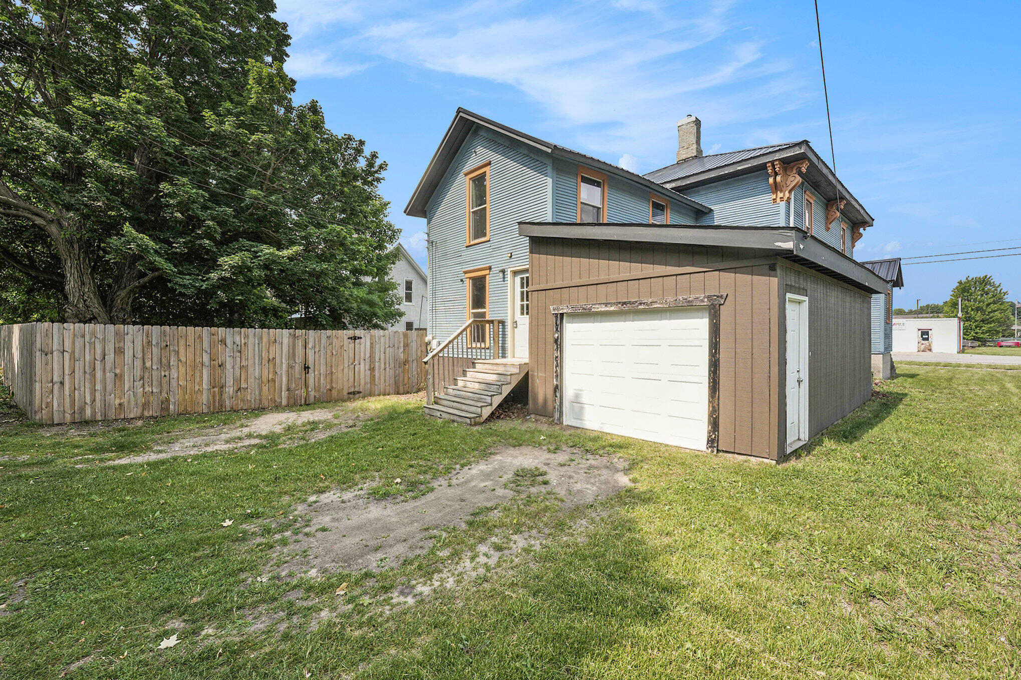 126 N White Street
