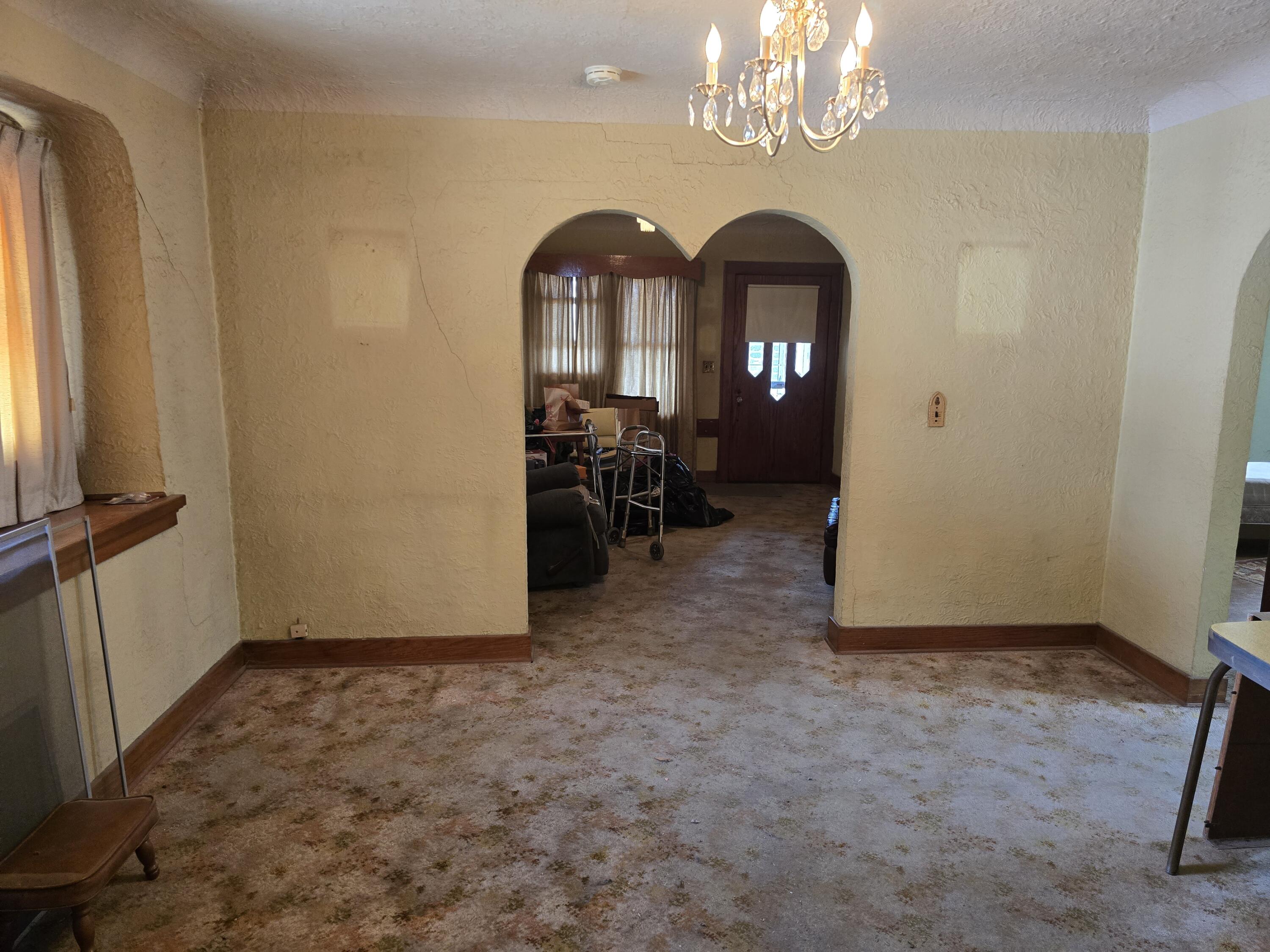 953 Veto Street NW