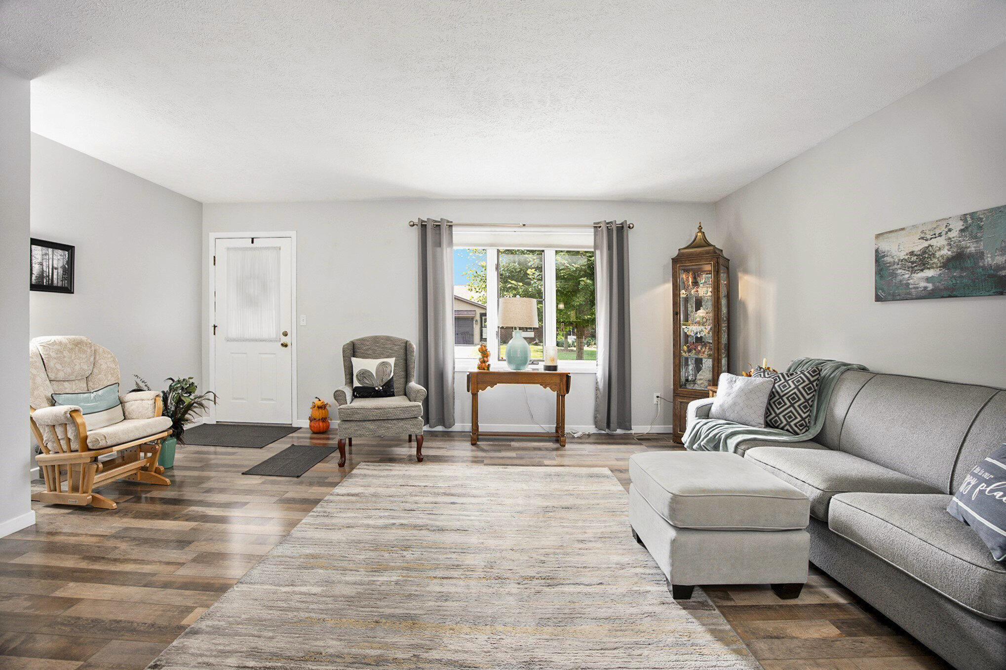 5136 Ridgeview Drive