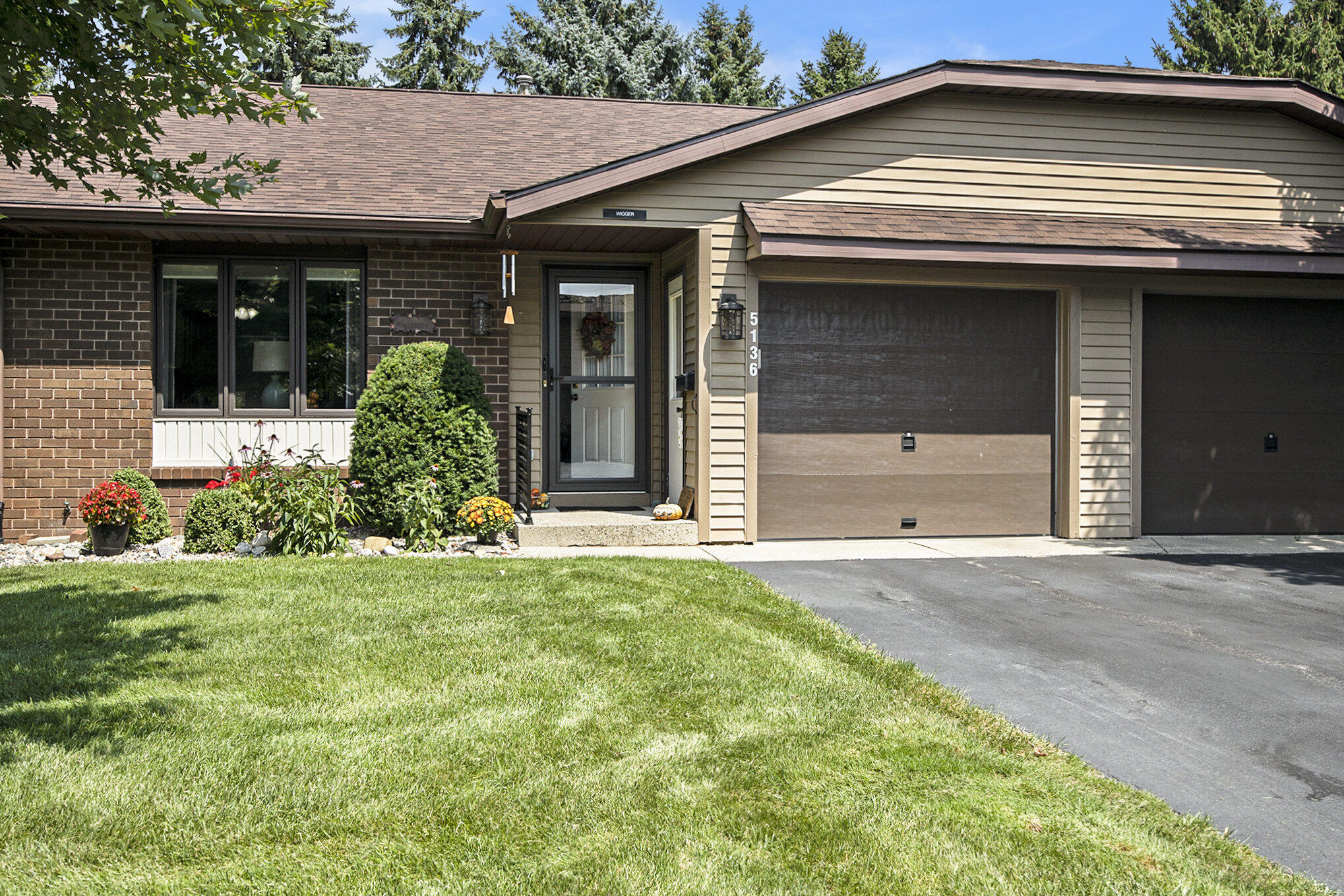 5136 Ridgeview Drive