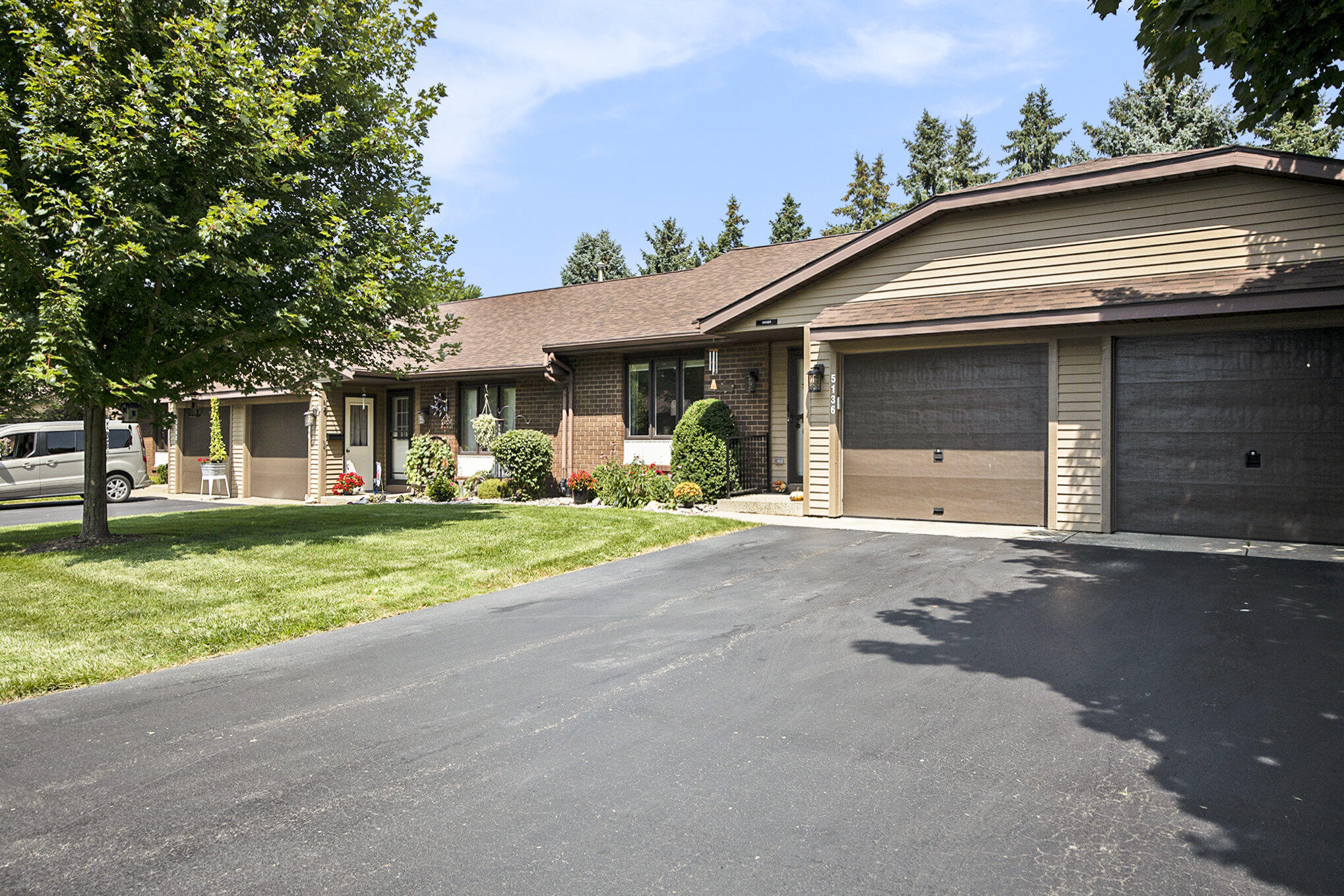 5136 Ridgeview Drive