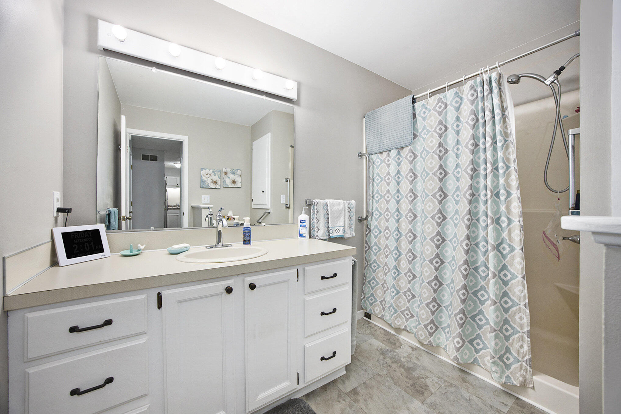 5136 Ridgeview Drive
