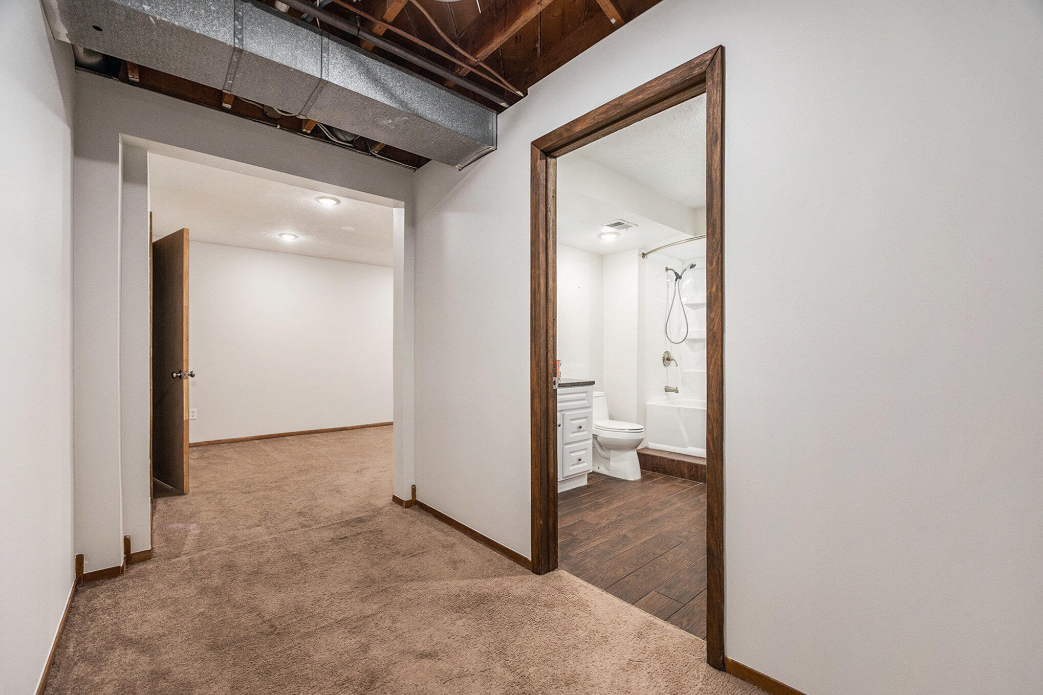 5621 Estate Road