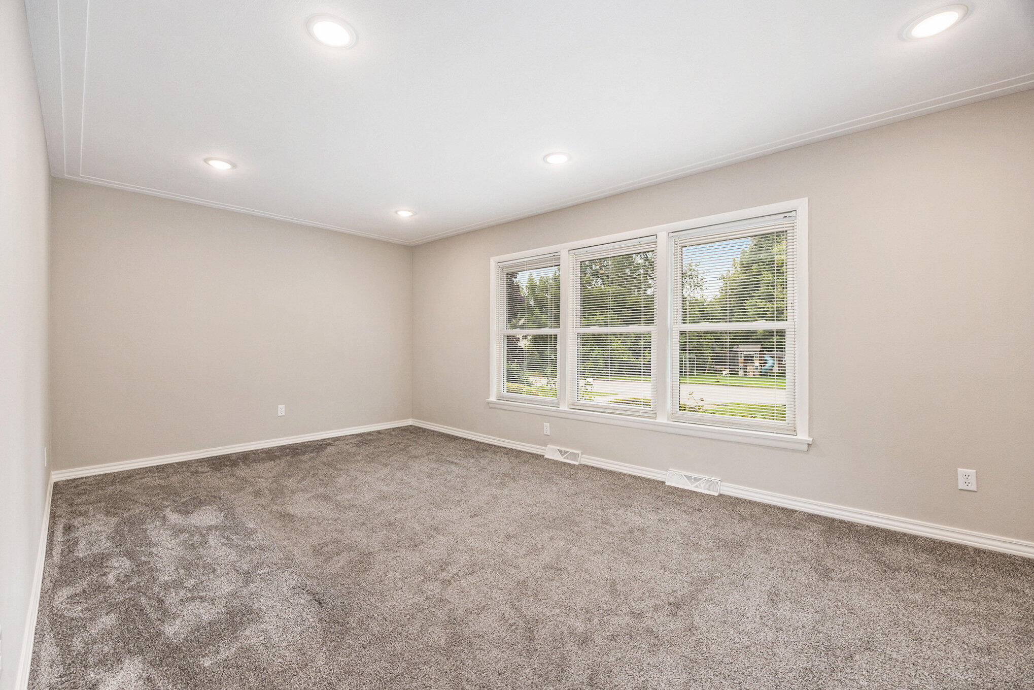 5621 Estate Road