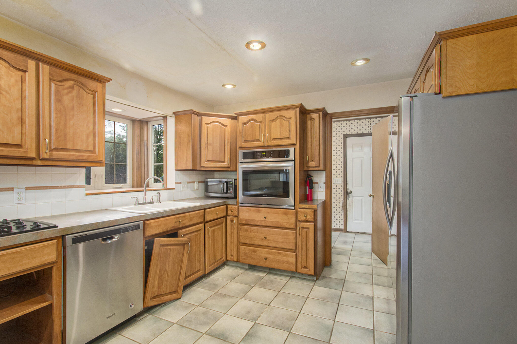 4128 Byron Road