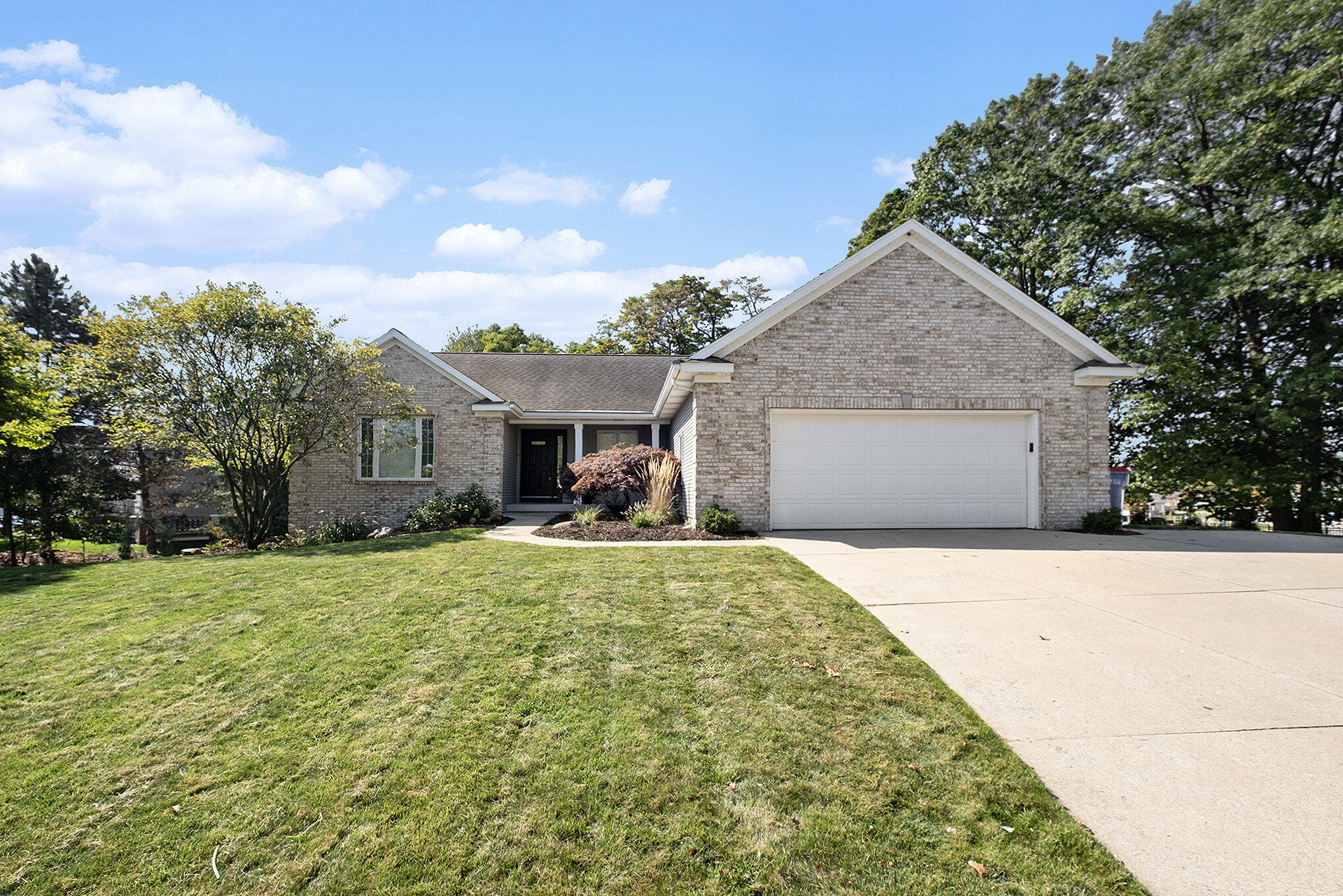 701 Kommer Court NW
