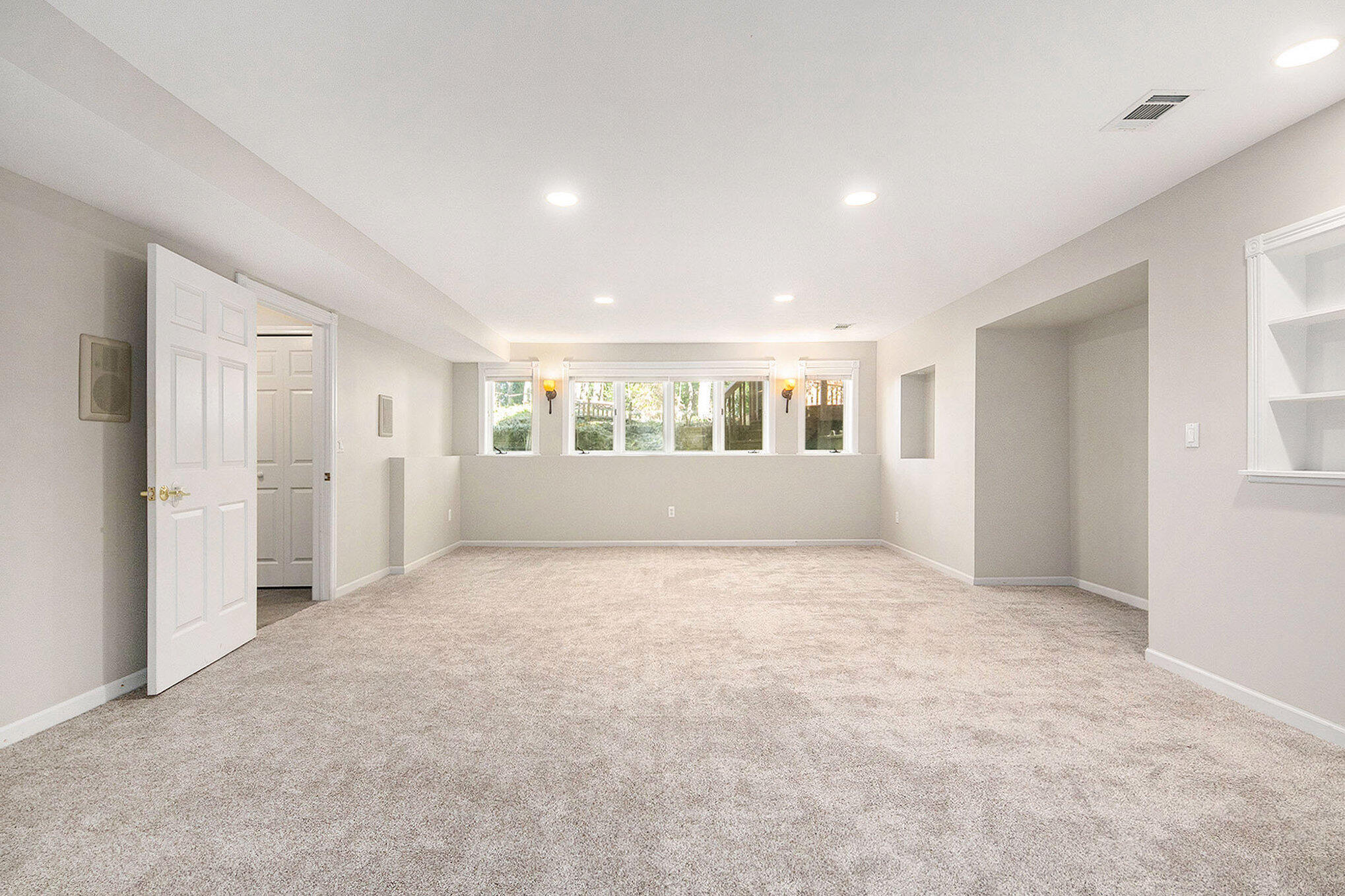 2594 Tall Timber Court SE