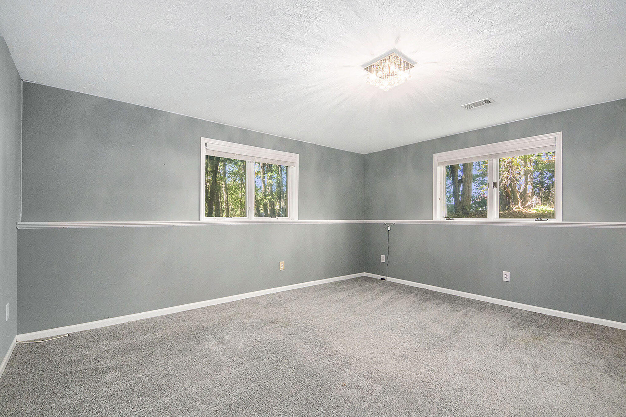 2594 Tall Timber Court SE