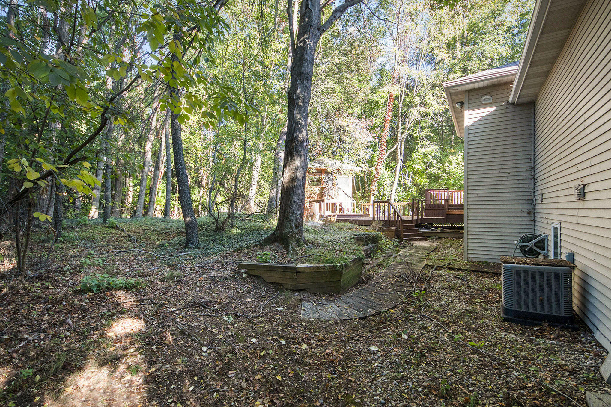 2594 Tall Timber Court SE