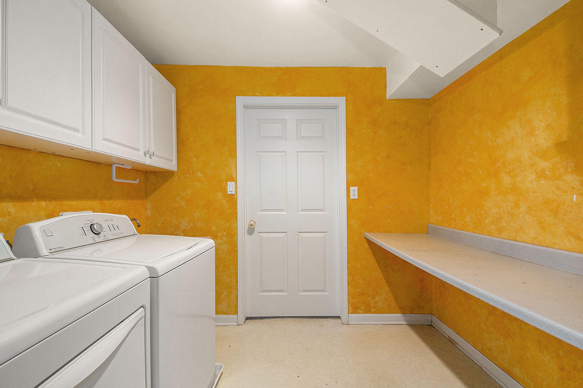 2594 Tall Timber Court SE