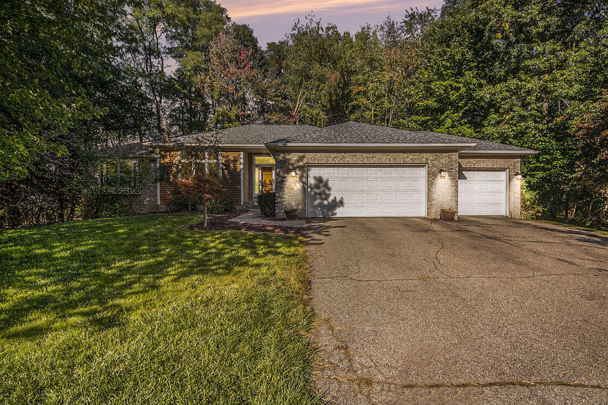 2594 Tall Timber Court SE