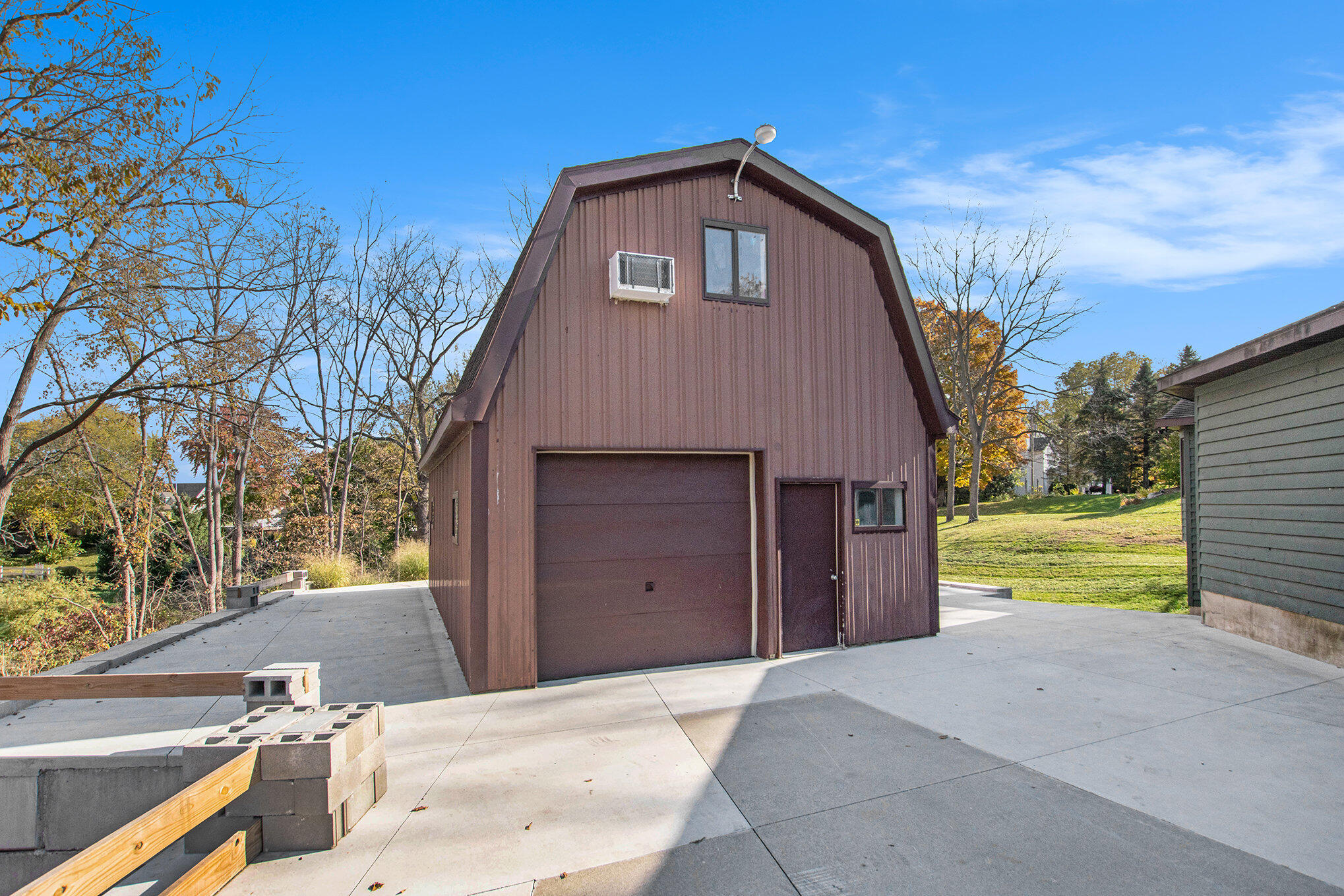 8482 Cottonwood Drive