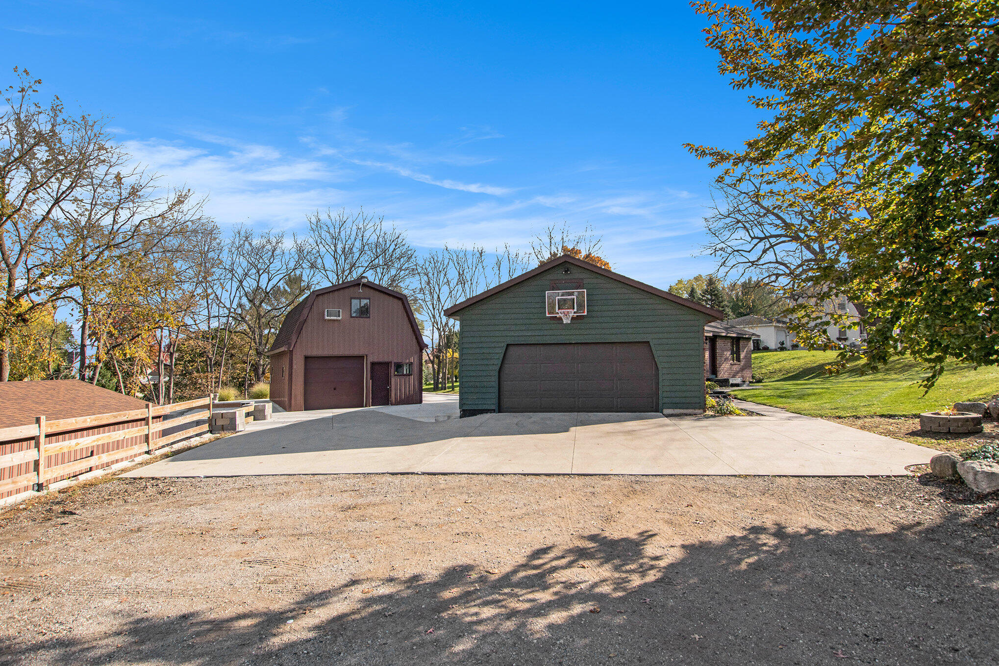 8482 Cottonwood Drive